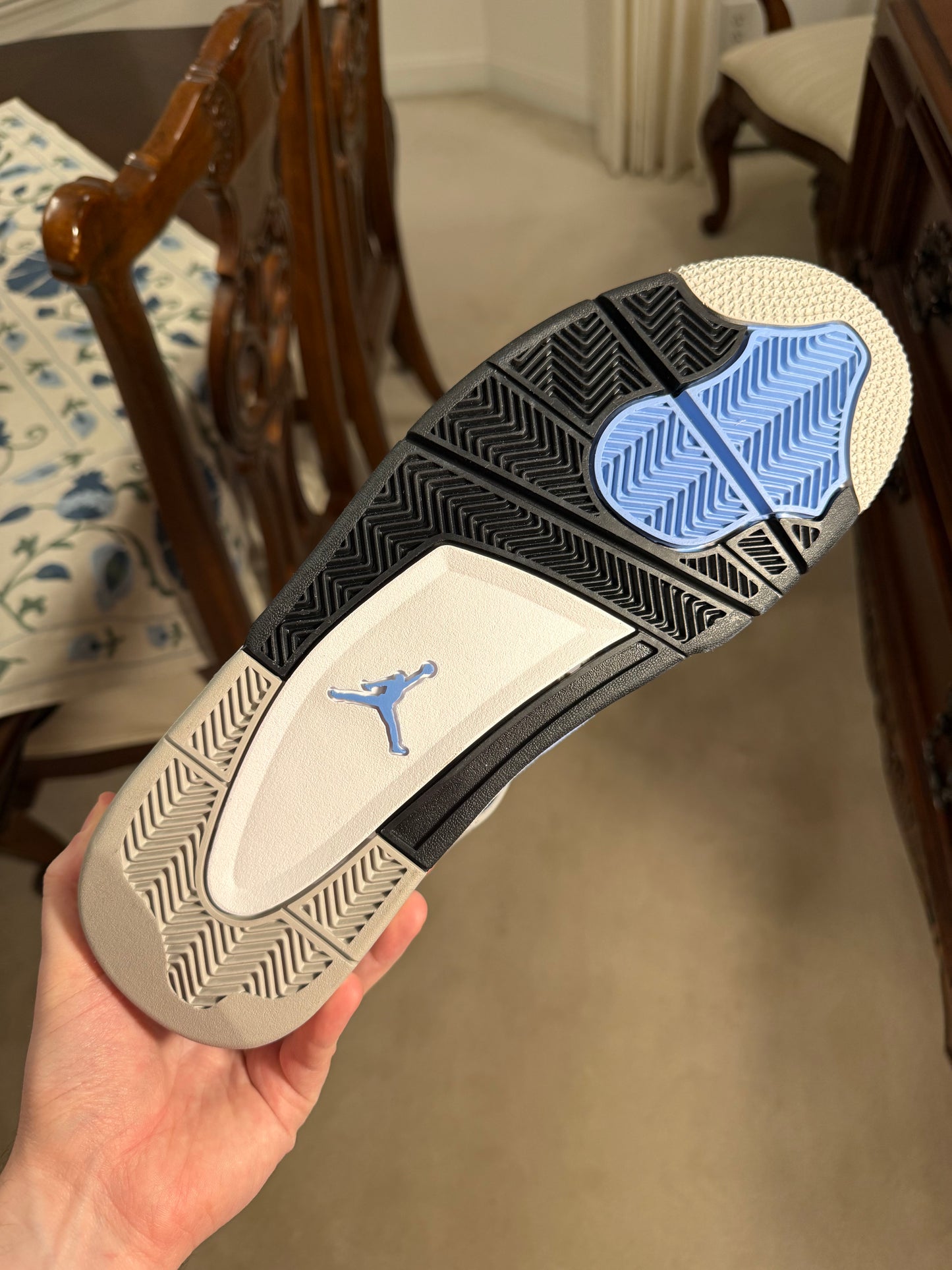 Jordan Retro 4 University Blue