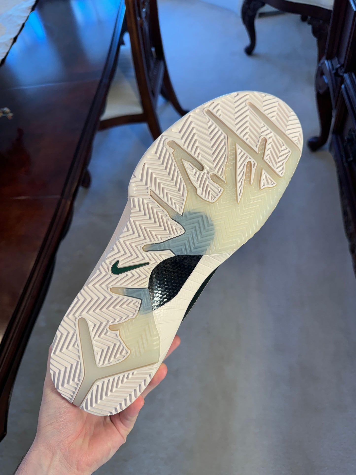 Kobe 4 Protro Undefeated Bucks