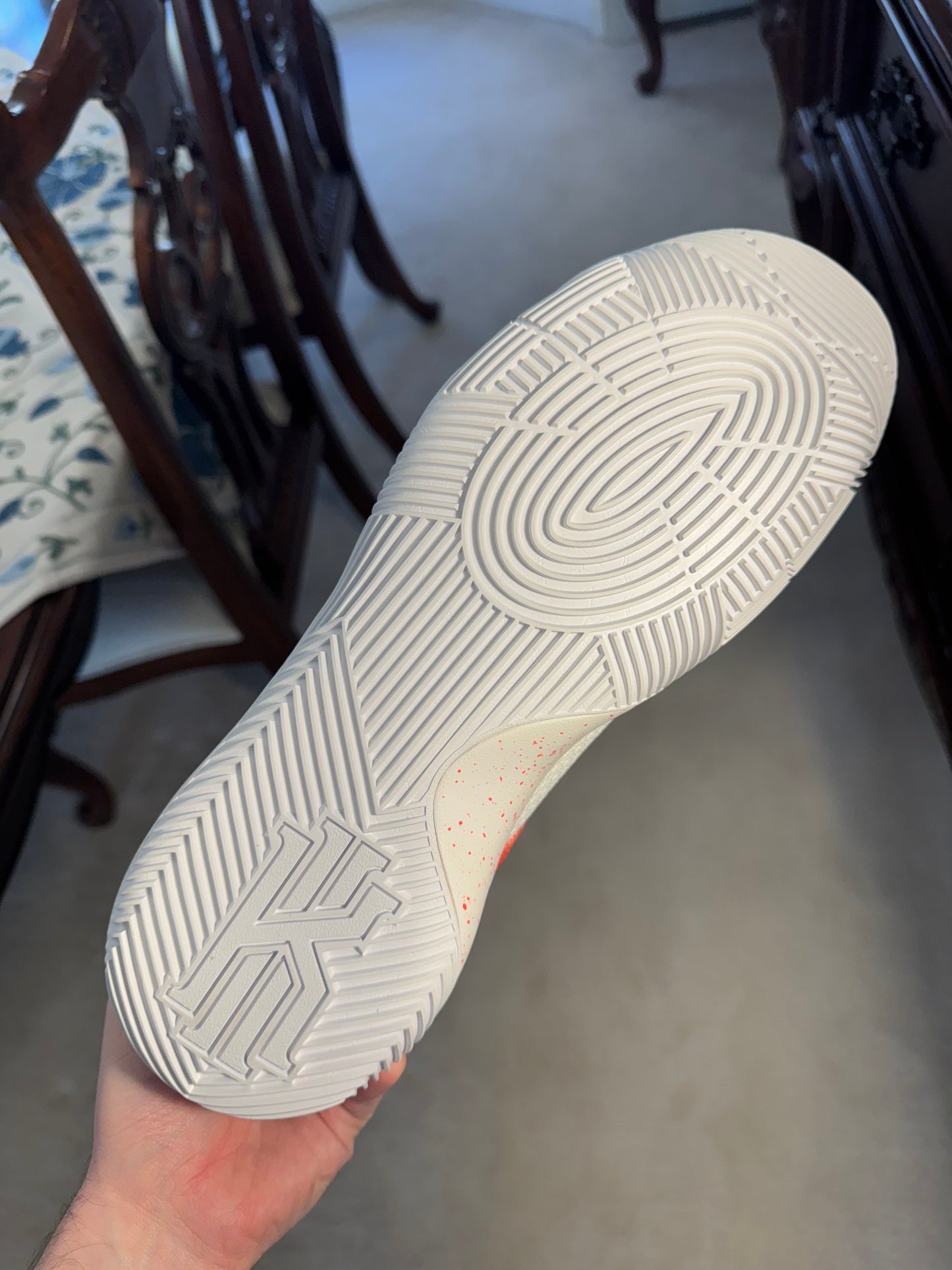 Kyrie 2 iD Ky-rispy Kreme