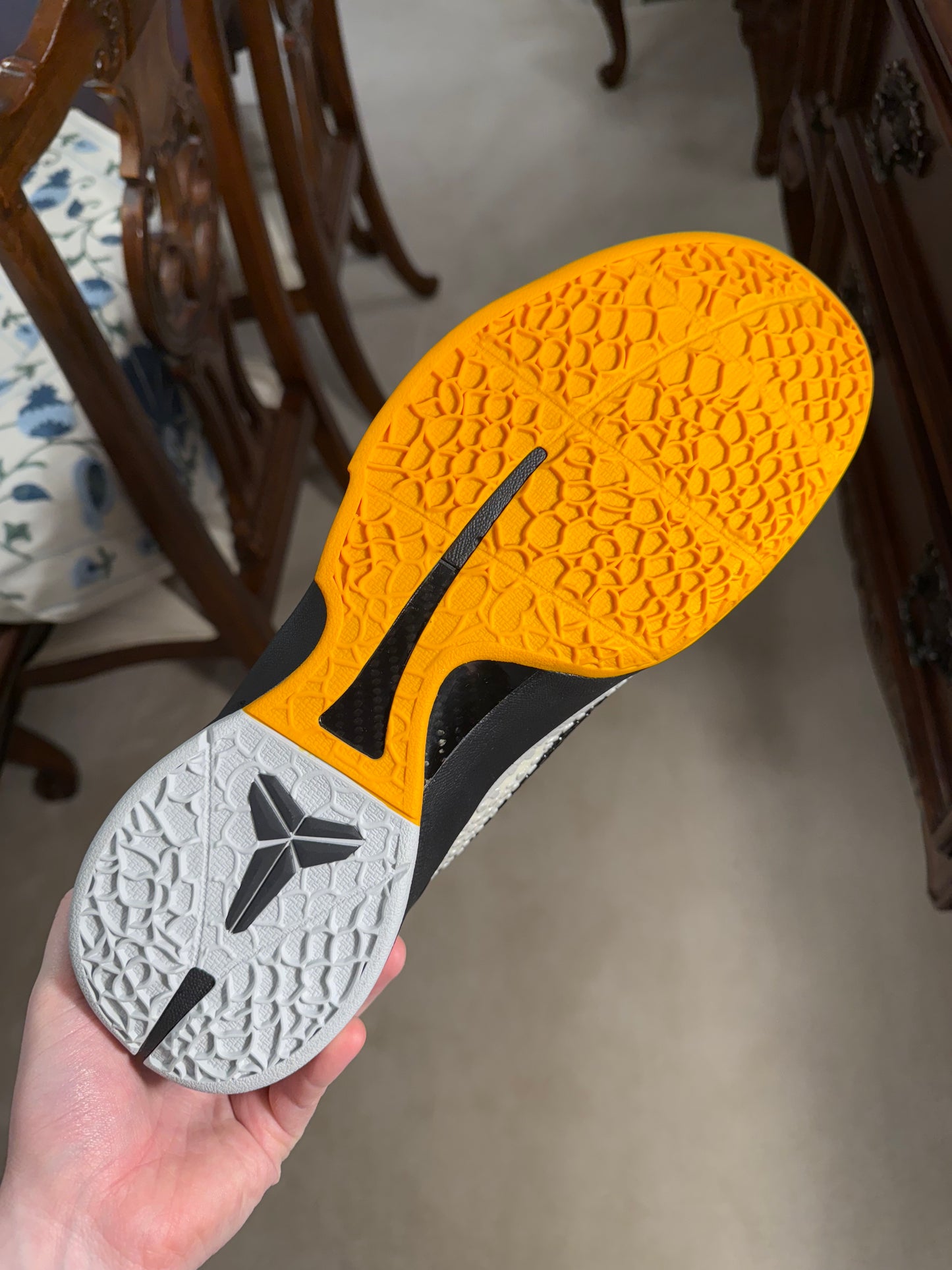 Kobe 6 Protro Del Sol *discoloration*