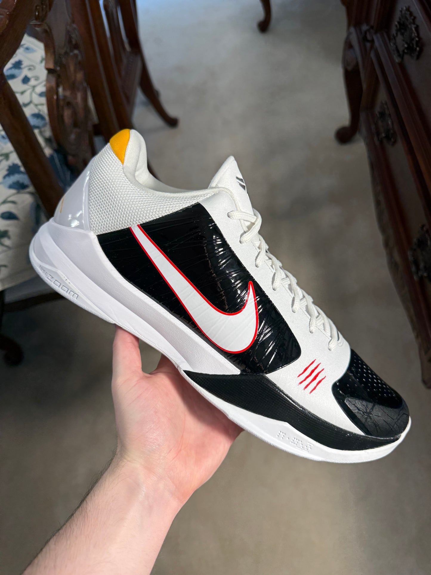 Kobe 5 Protro Bruce Lee Alternate