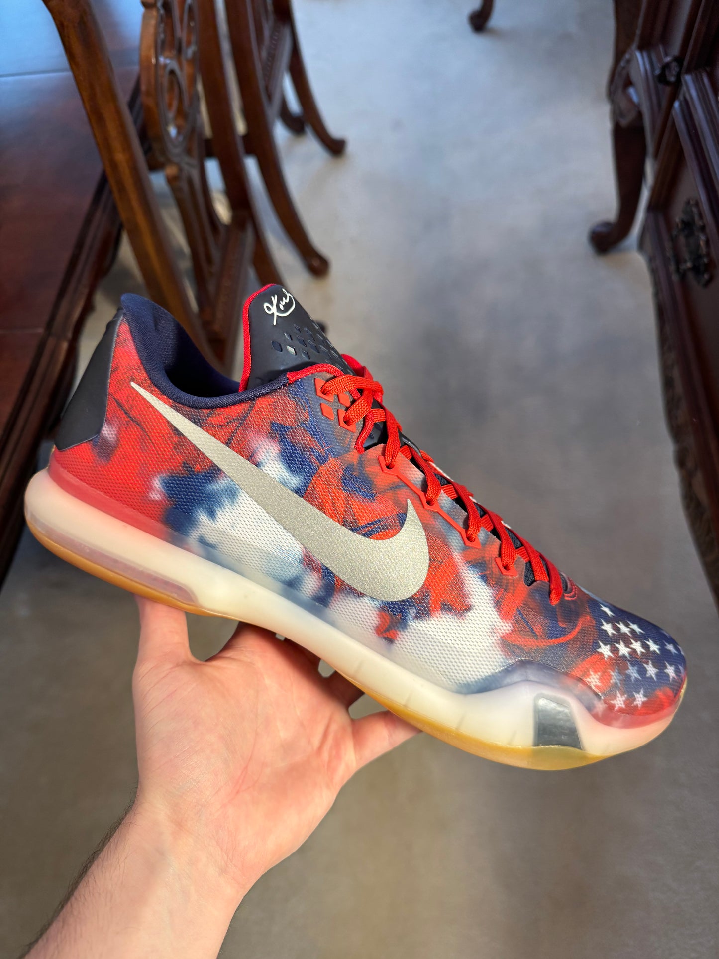 Kobe 10 Independence Day