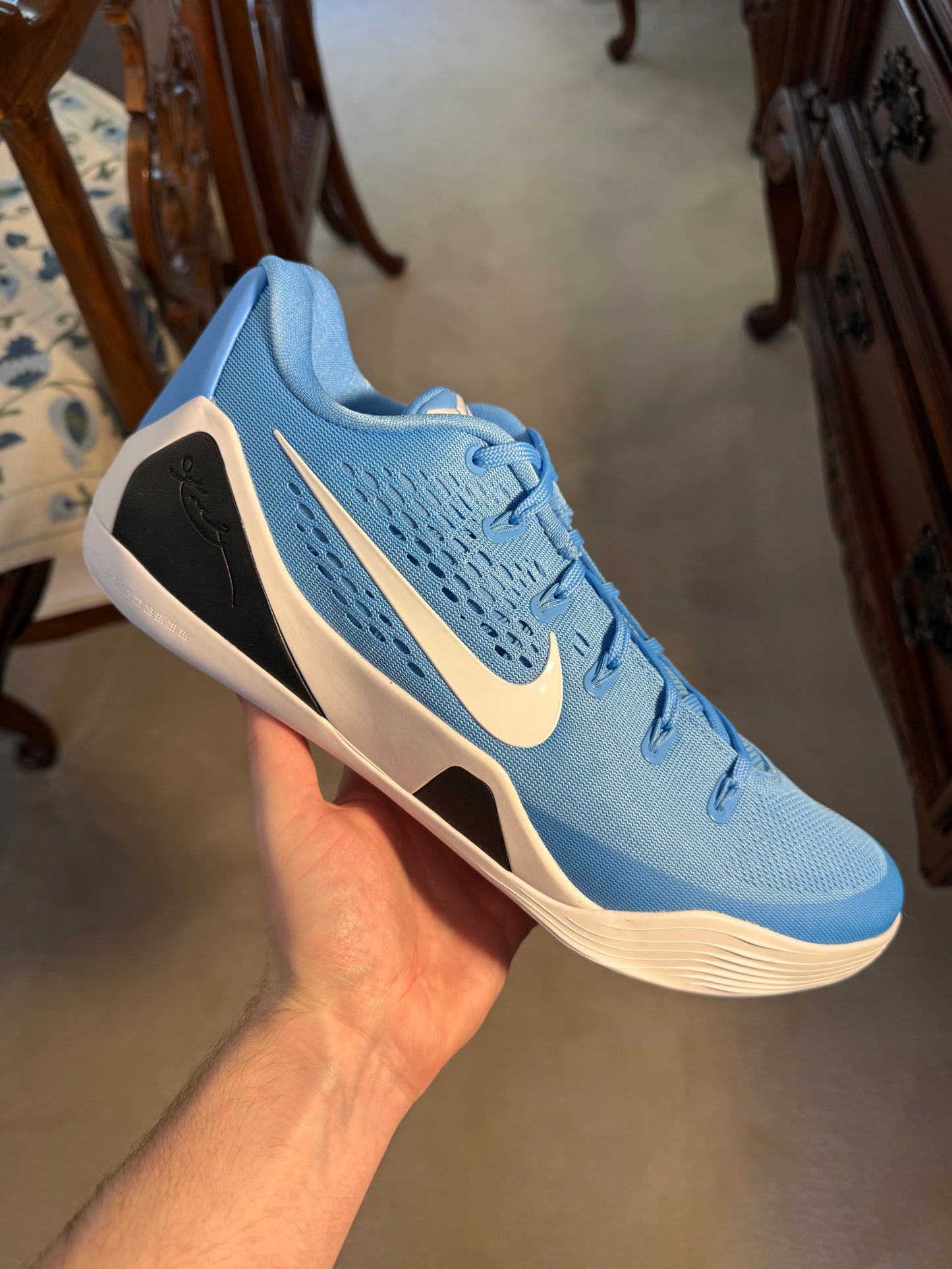 Kobe 9 EM Low Protro TB University Blue