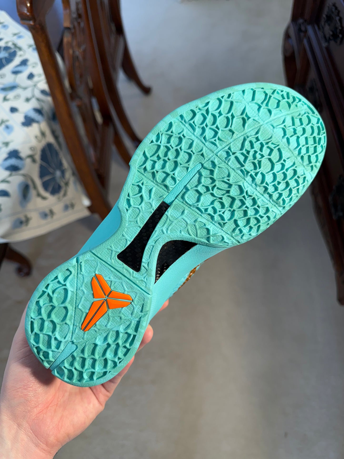 Kobe 6 Protro Jalen Brunson Statue of Liberty