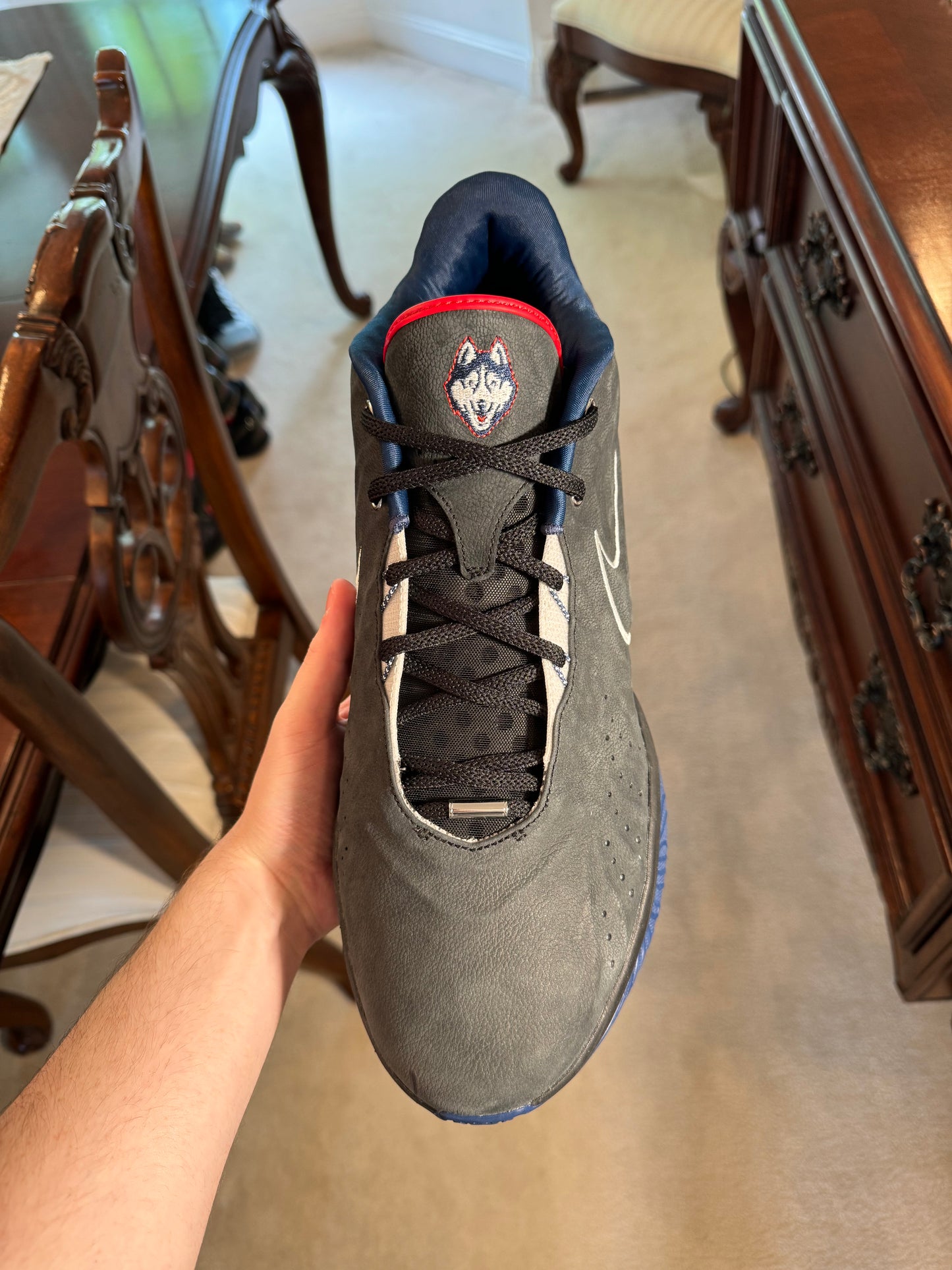 LeBron 21 UConn PE