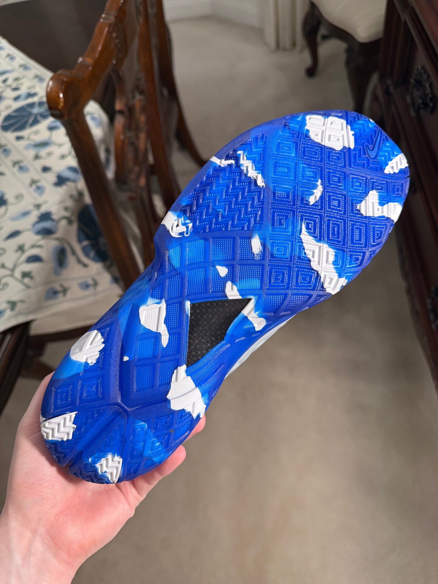 Kobe 3 Protro Low Kentucky PE Gray