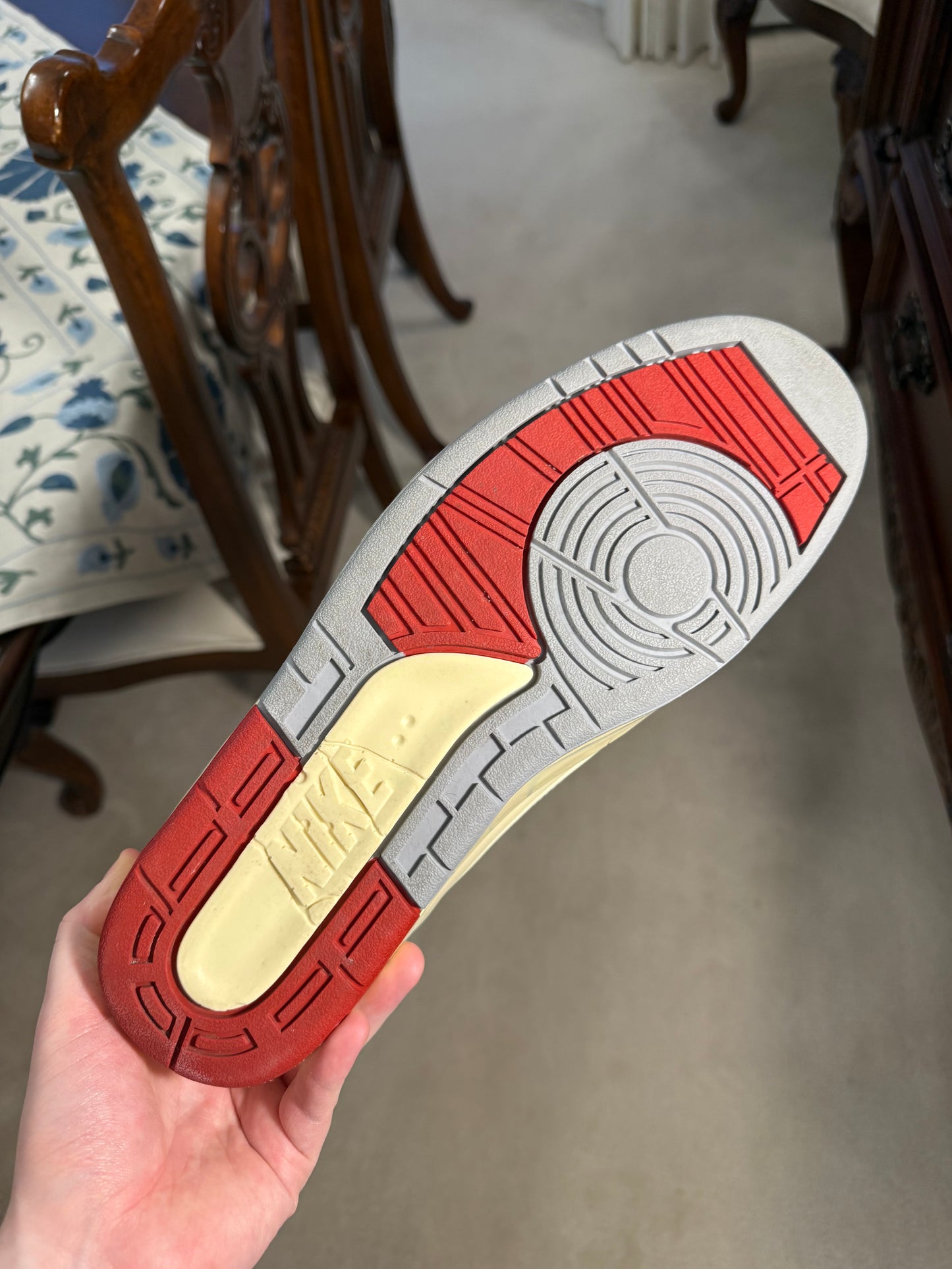 Jordan Retro 2 Off-White Varsity Red