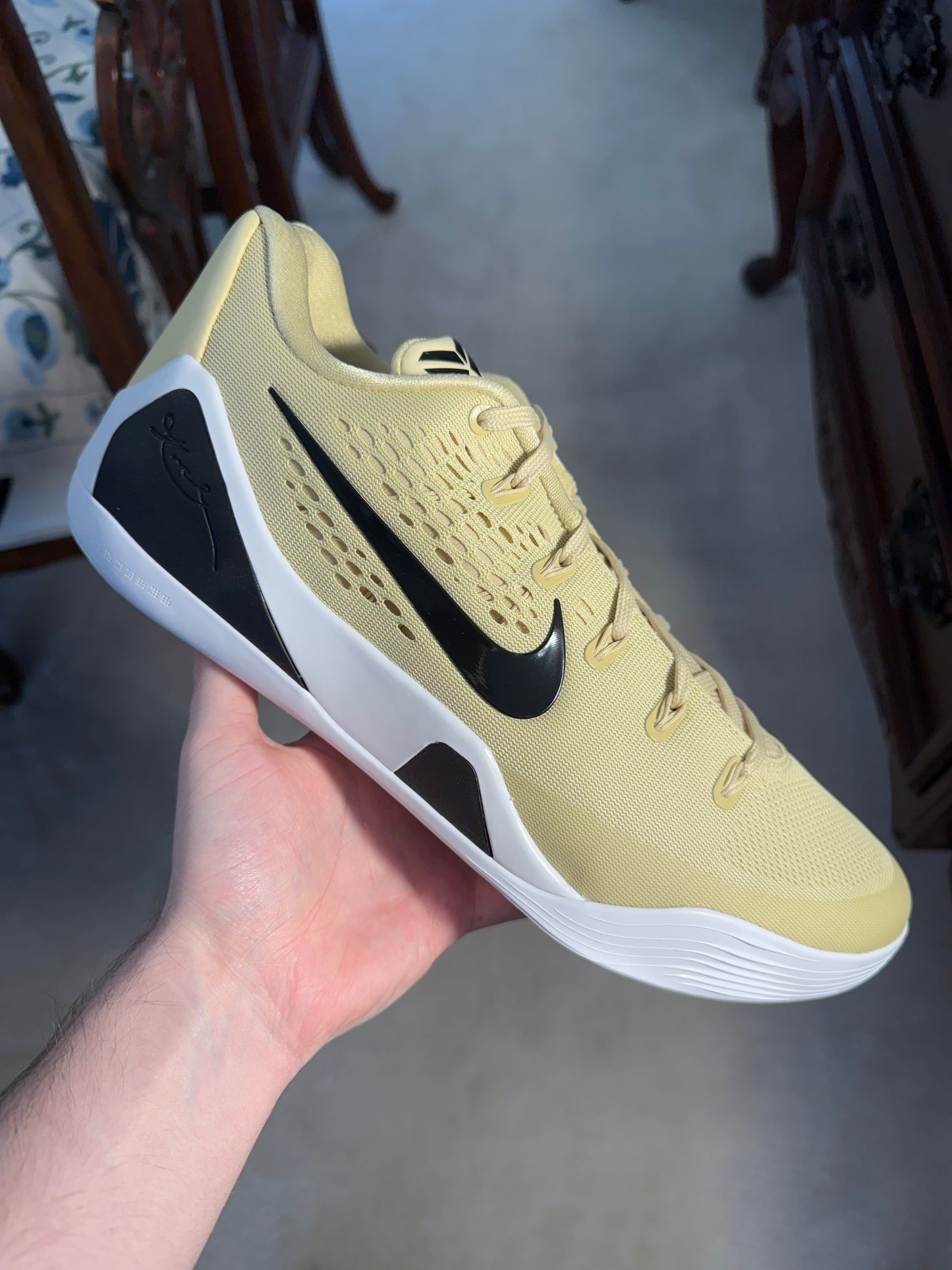 Kobe 9 EM Low Protro TB Team Gold