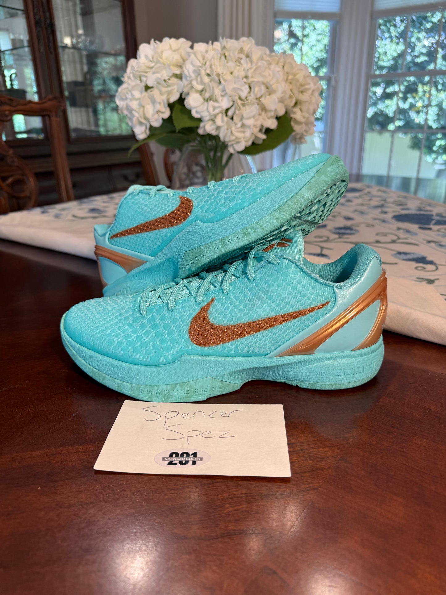 Kobe 6 Protro Jalen Brunson Statue of Liberty