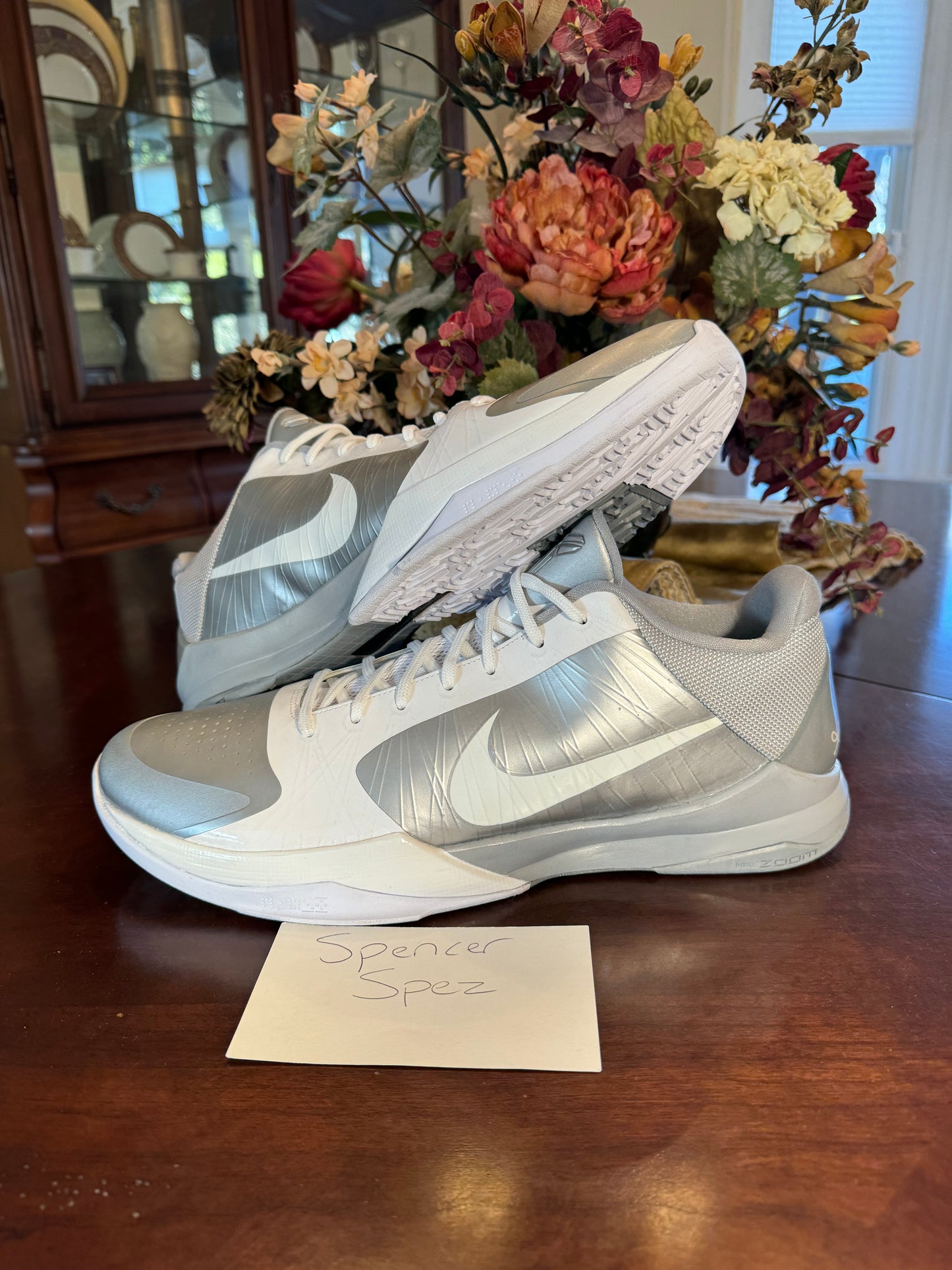 Kobe 5 TB Silver/White