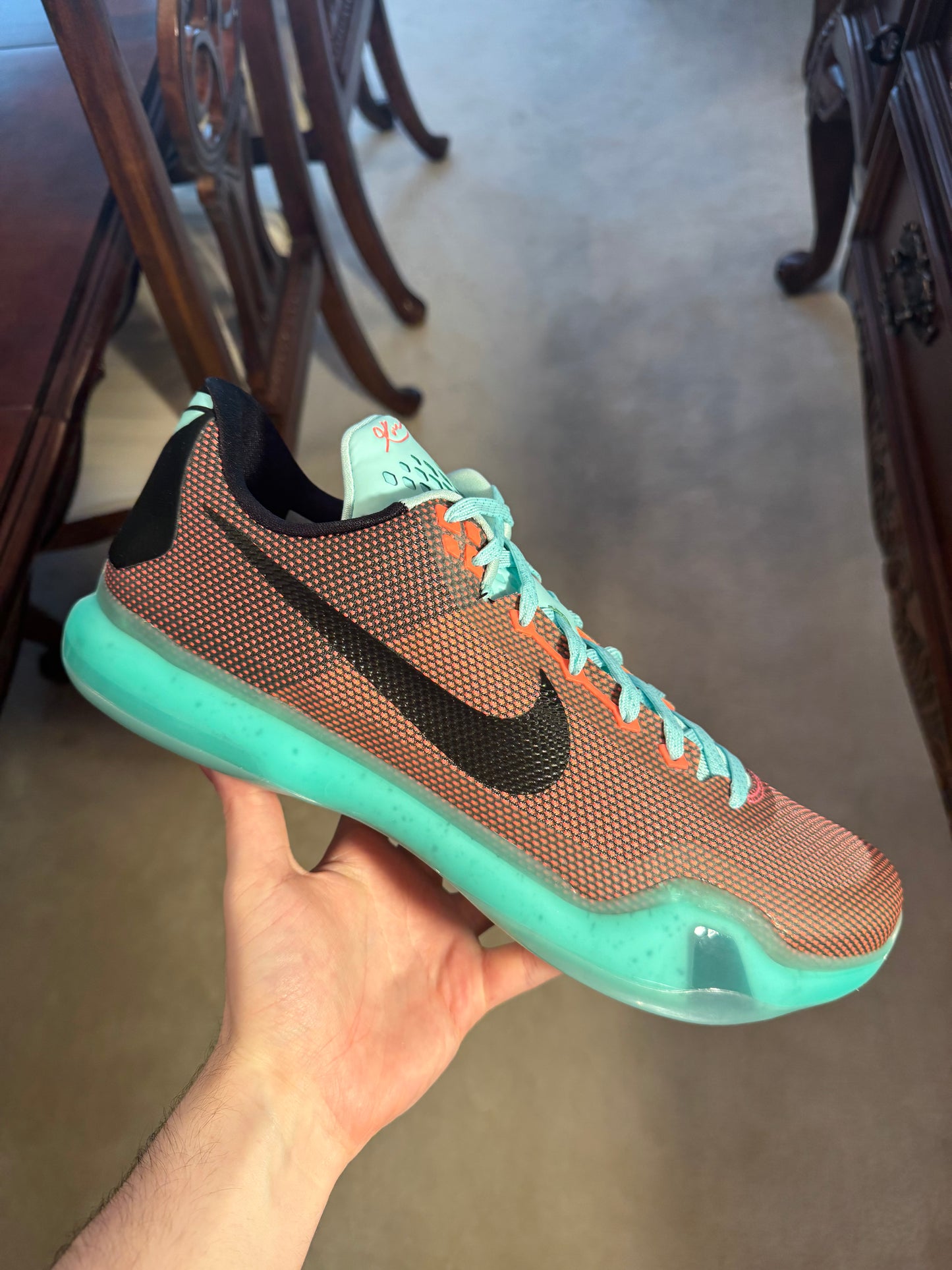 Kobe 10 Easter