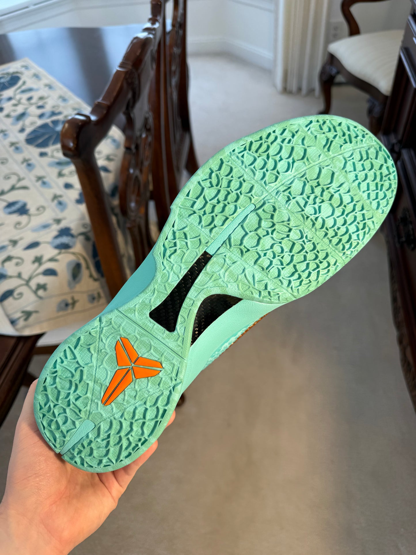 Kobe 6 Protro Jalen Brunson Statue of Liberty