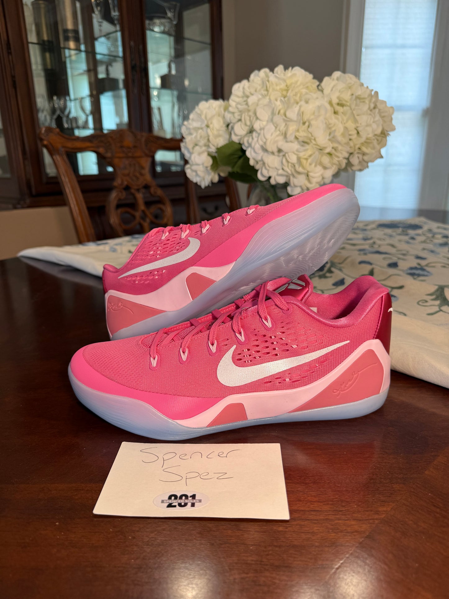 Kobe 9 EM Low Kay Yow Think Pink