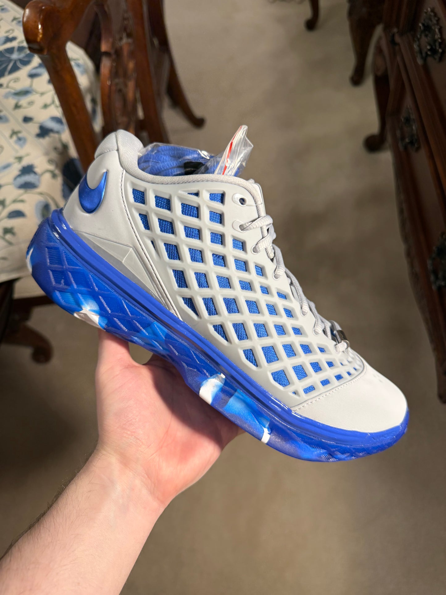 Kobe 3 Protro Low Kentucky PE Gray