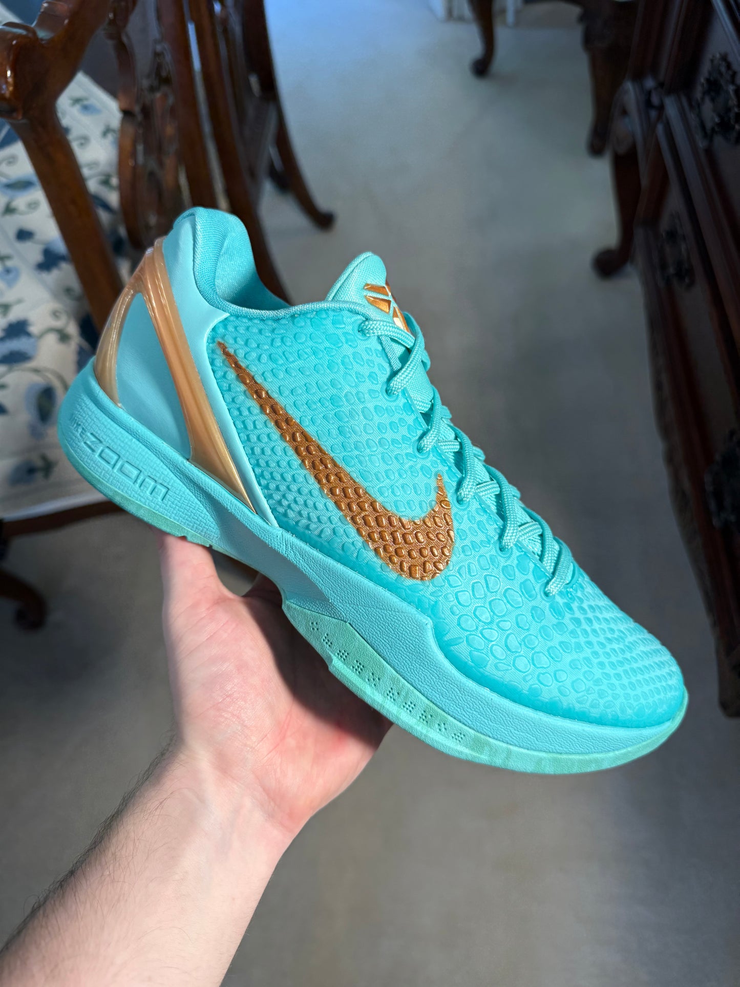 Kobe 6 Protro Jalen Brunson Statue of Liberty