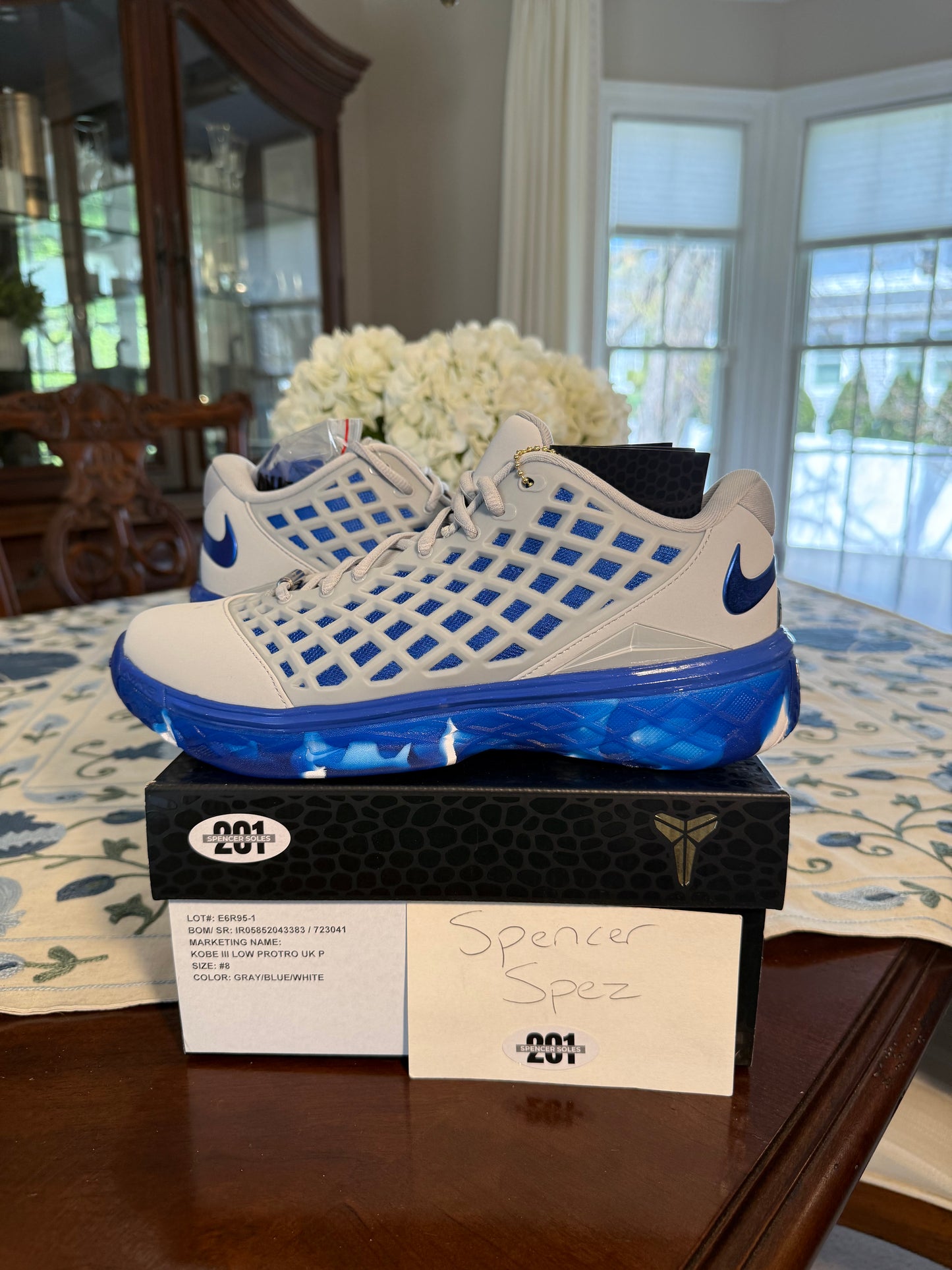 Kobe 3 Protro Low Kentucky PE Gray