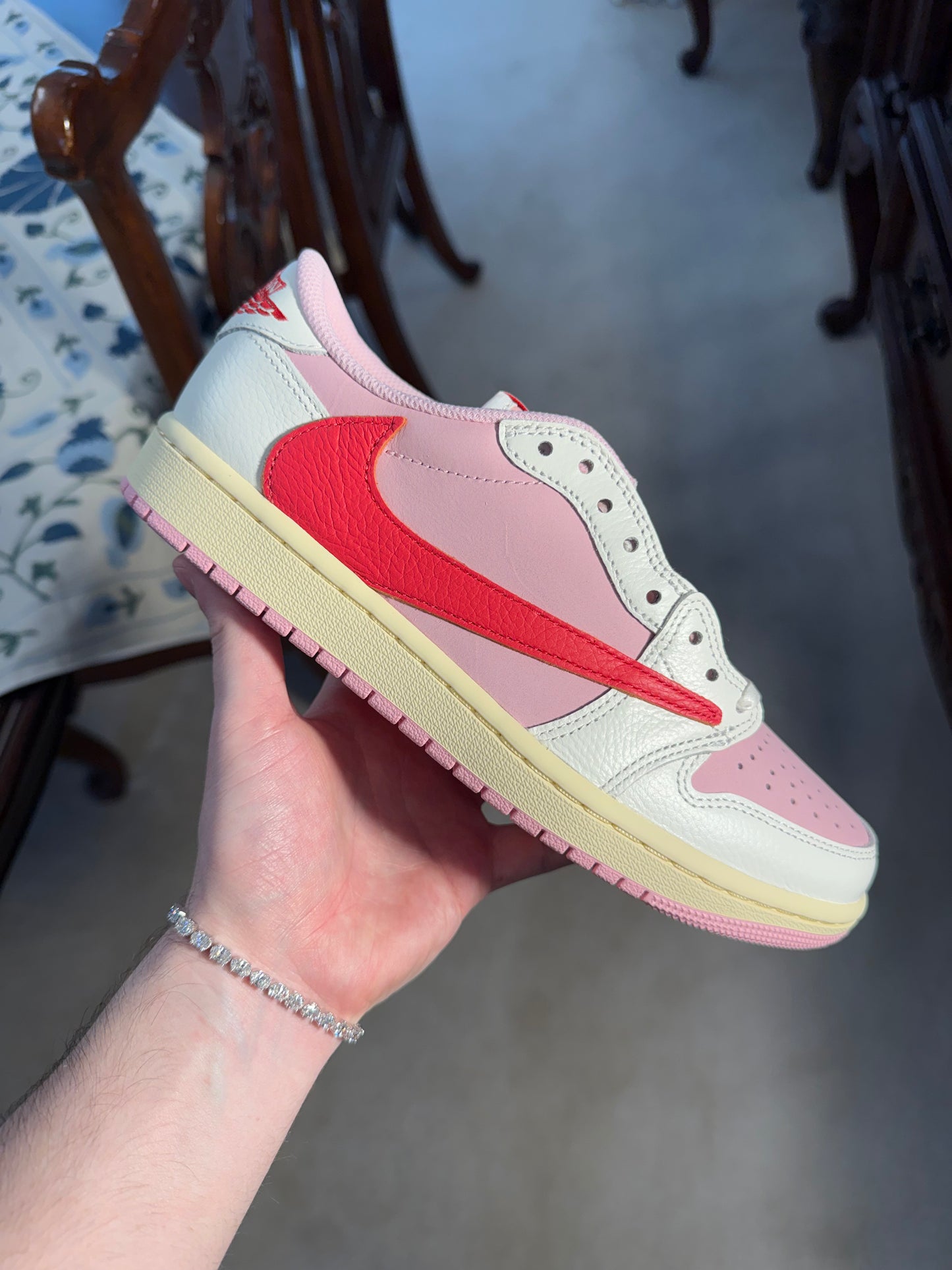 Jordan Retro 1 Low Travis Scott Tropical Pink