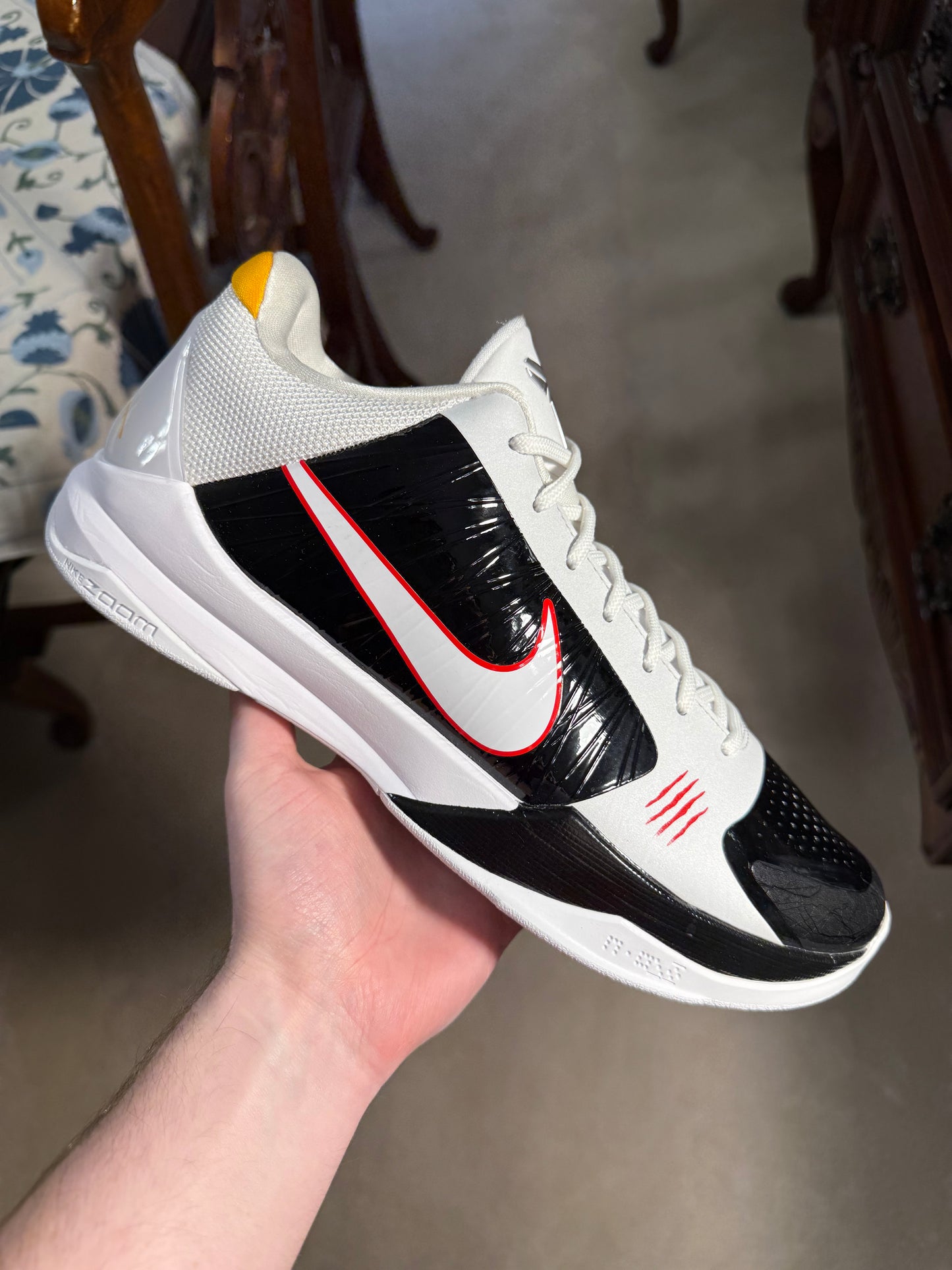 Kobe 5 Protro Bruce Lee Alternate