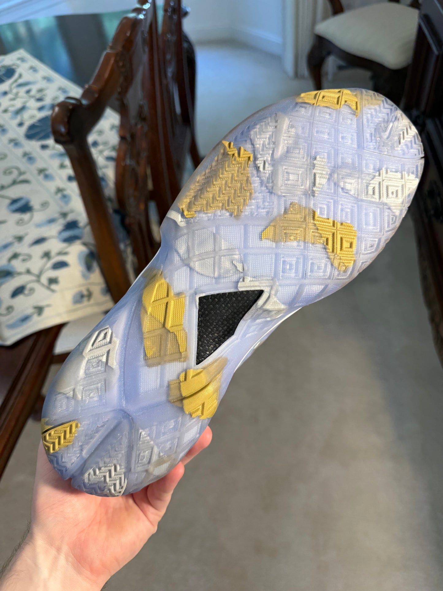 Kobe 3 Protro Low Final 4 PE *used*