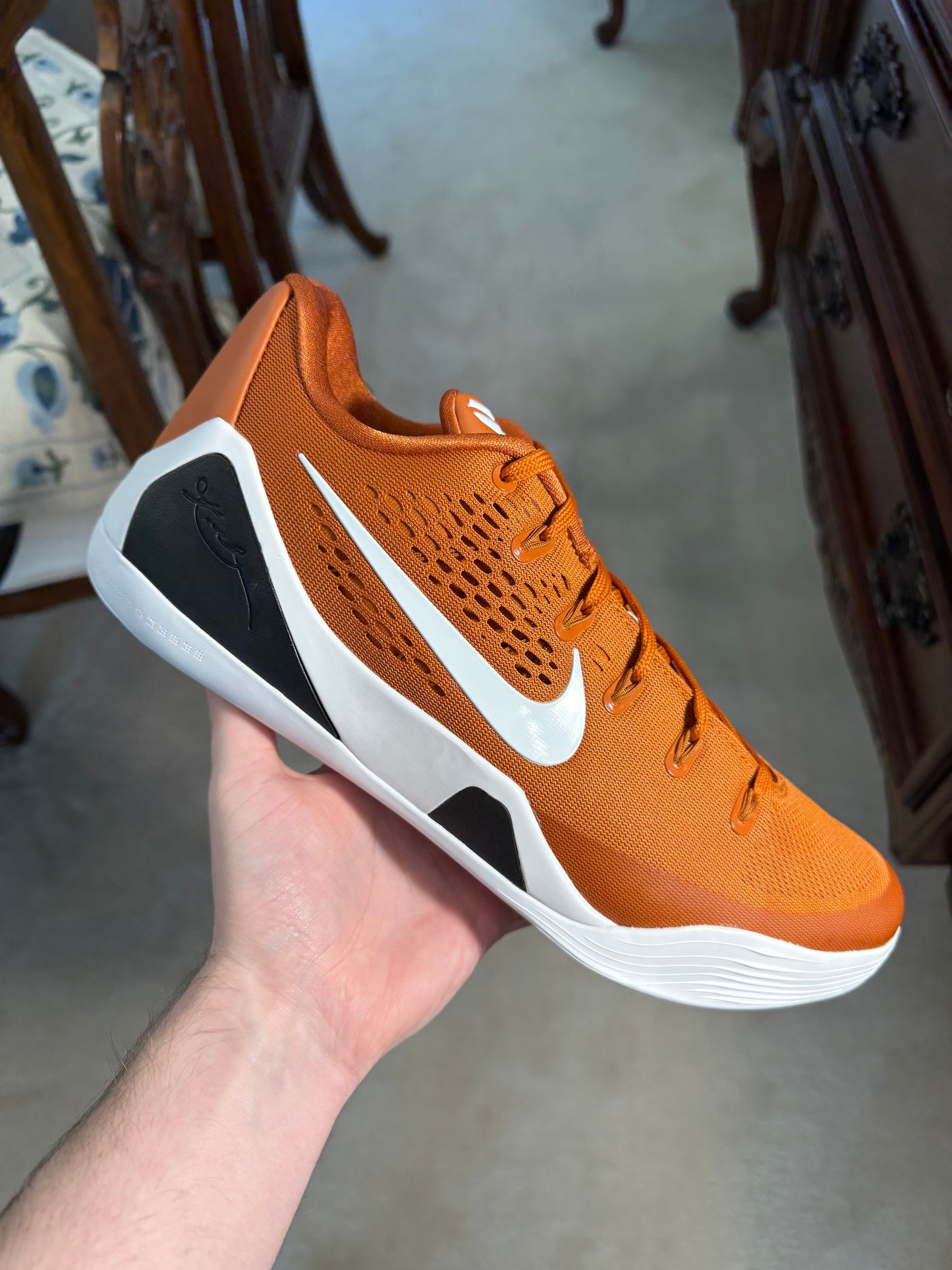 Kobe 9 EM Low Protro TB Desert Orange