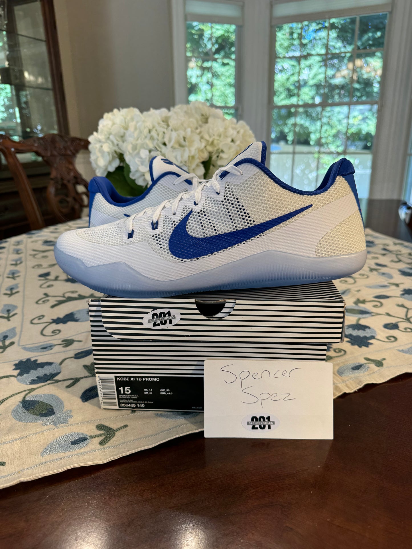 Kobe 11 TB White/Blue