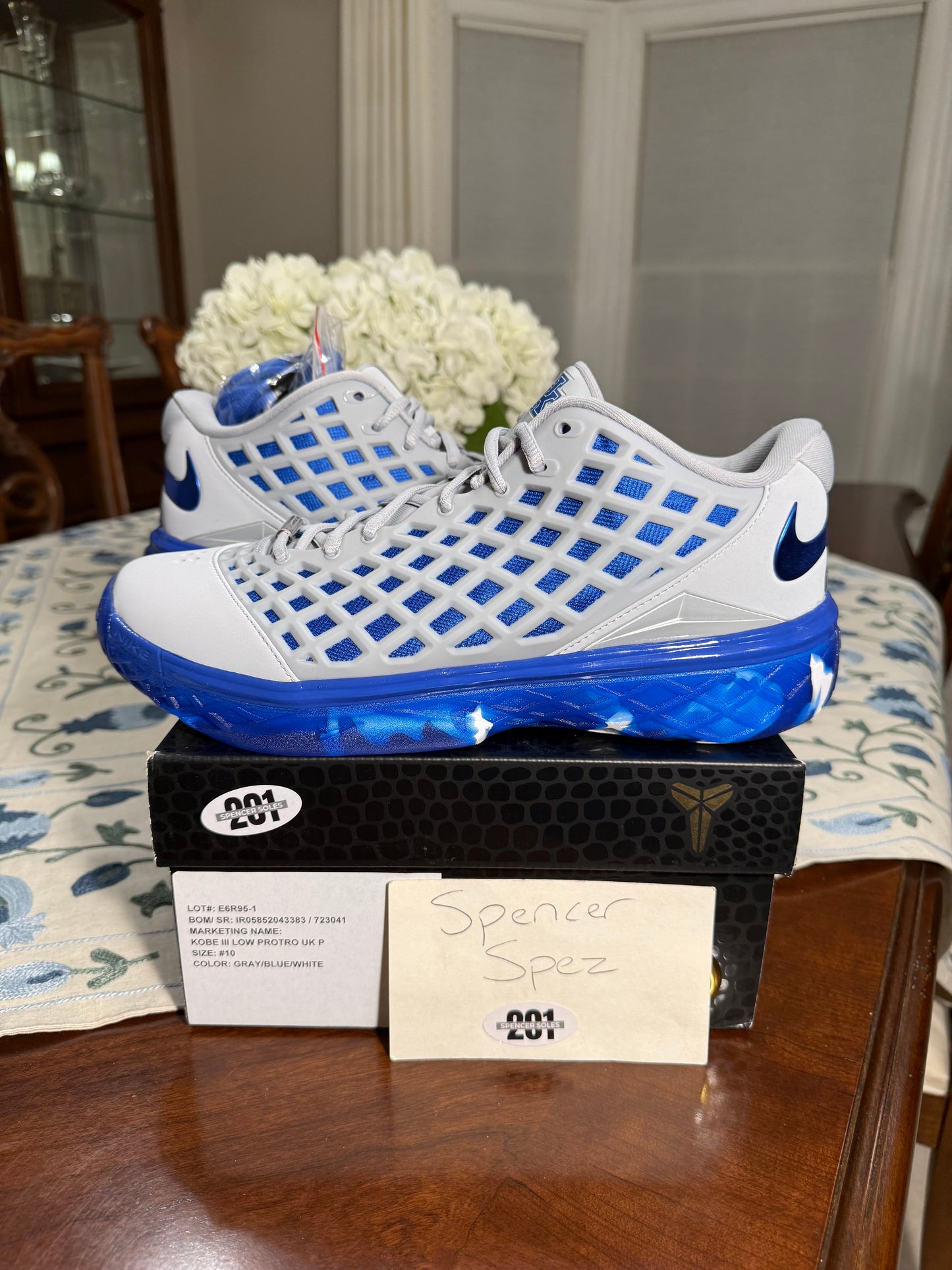 Kobe 3 Protro Low Kentucky PE Gray