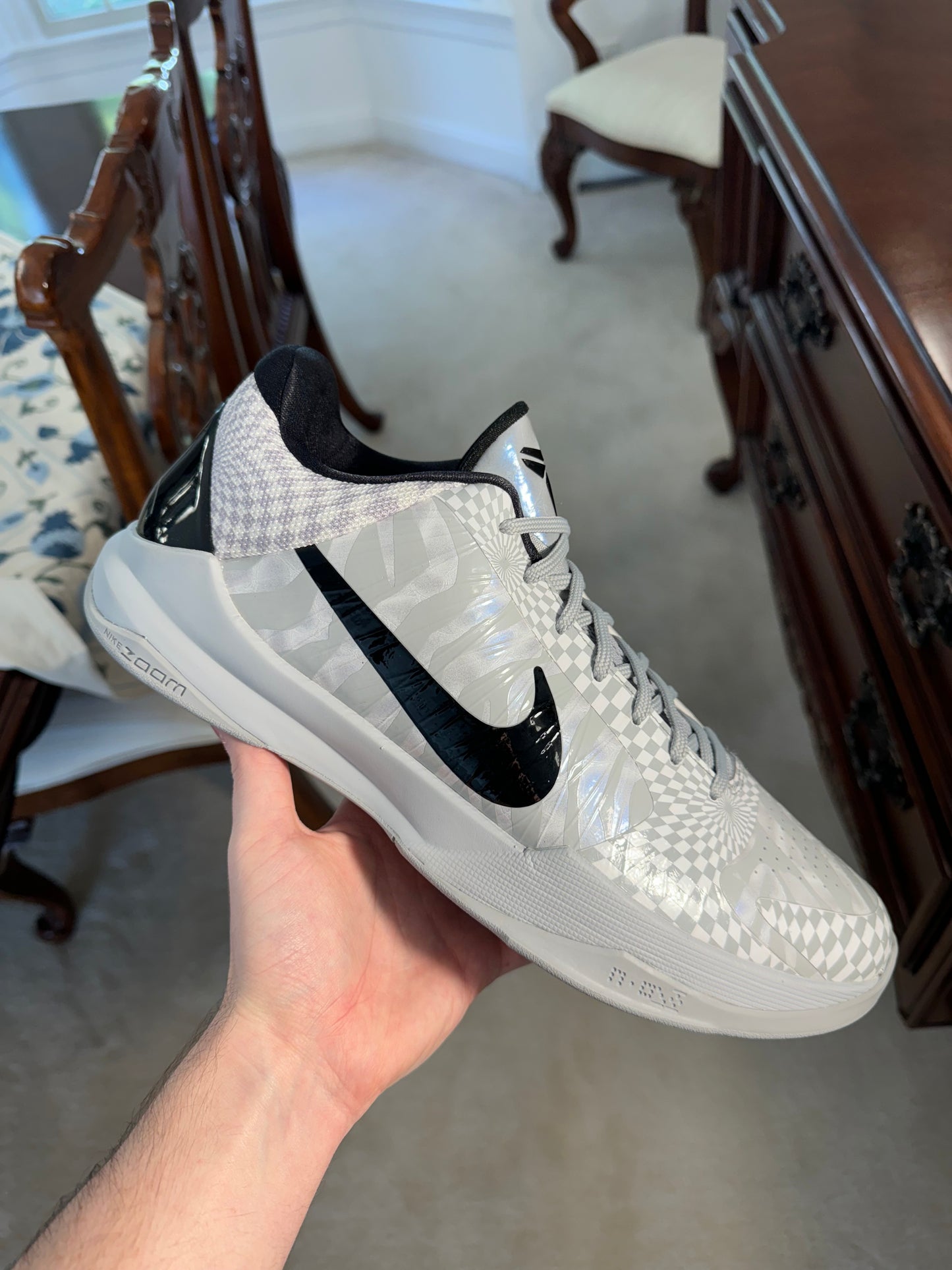 Kobe 5 Protro Derozan Zebra