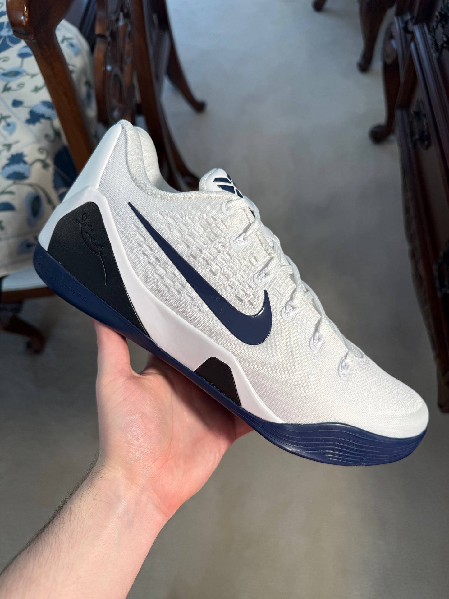 Kobe 9 EM Low Protro TB White Midnight Navy