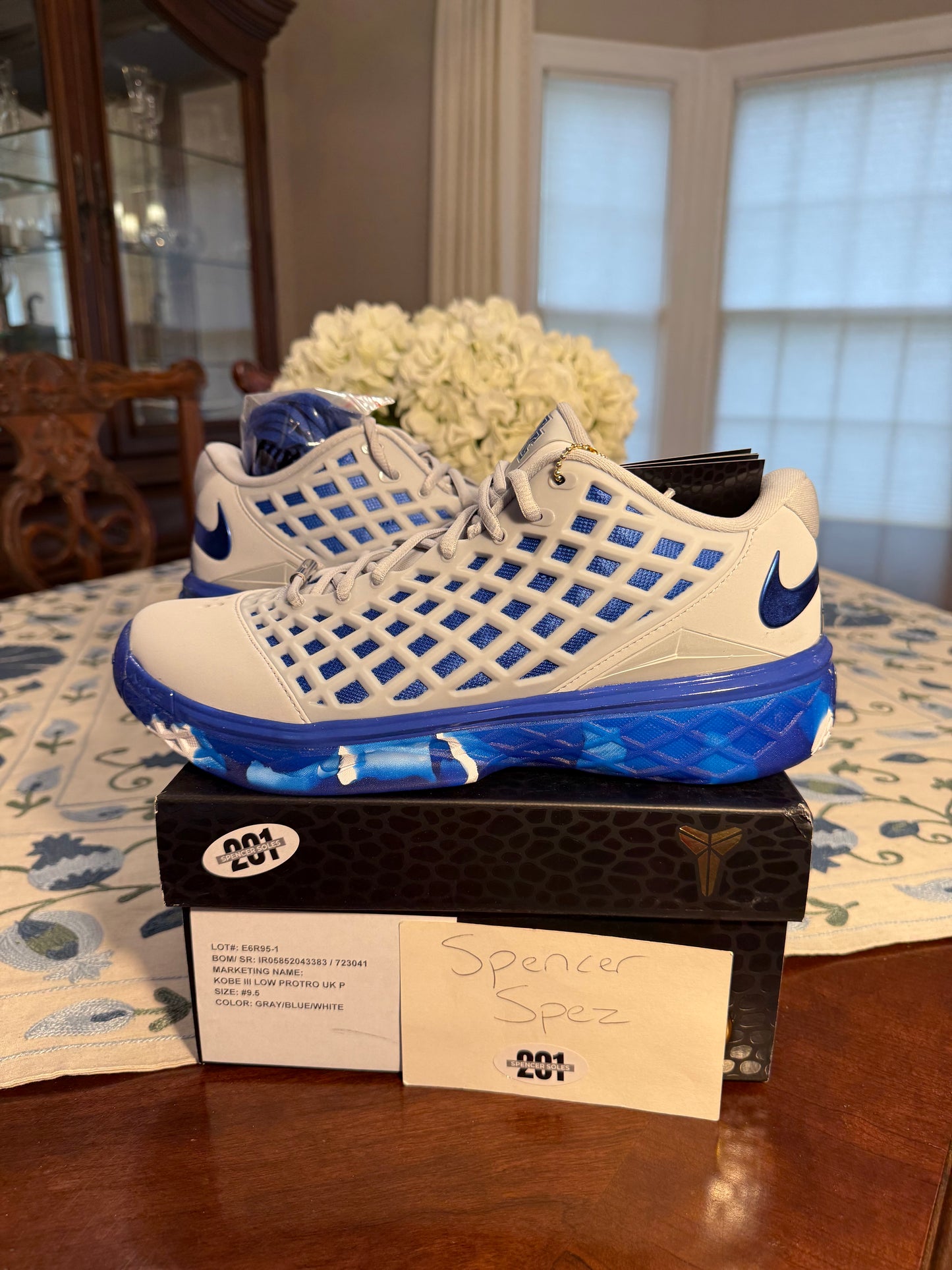 Kobe 3 Protro Low Kentucky PE Gray