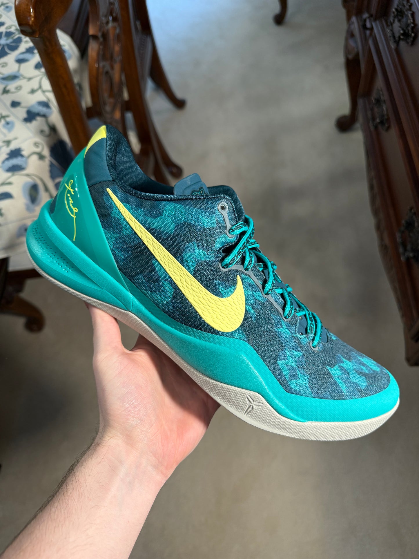 Kobe 8+ Supernatural