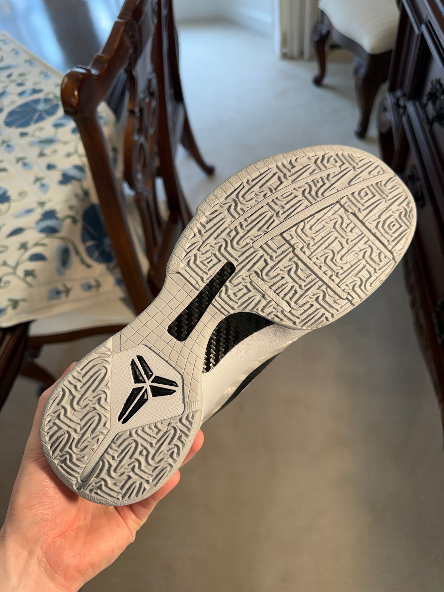 Kobe 5 Protro Derozan Zebra *discoloration*