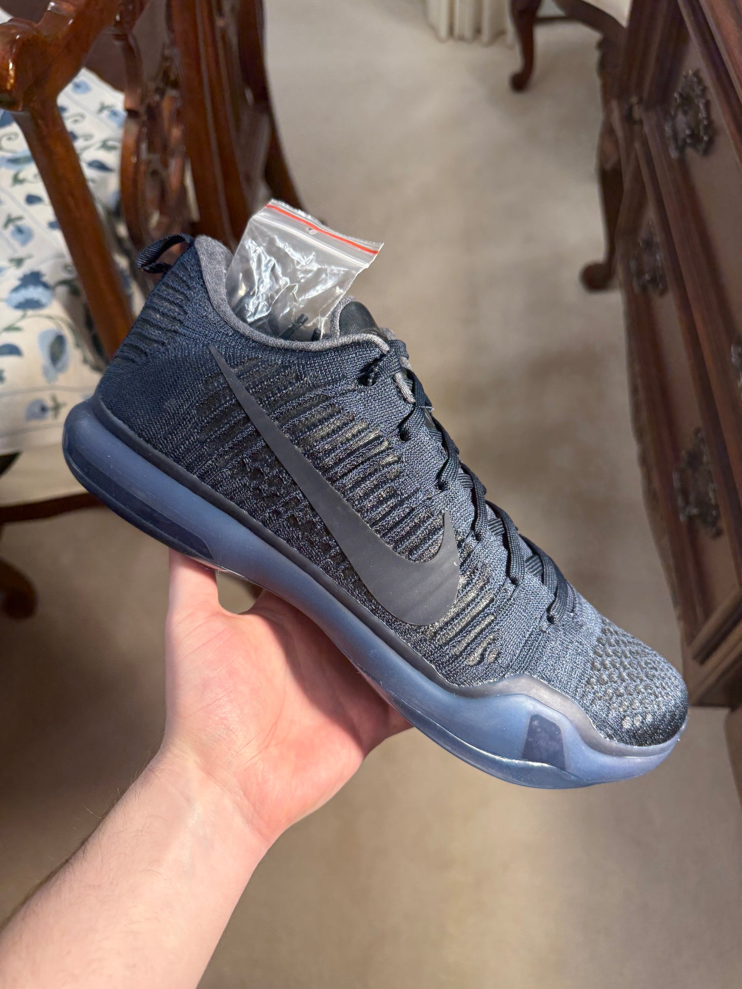 Kobe 10 Elite Low Fade to Black