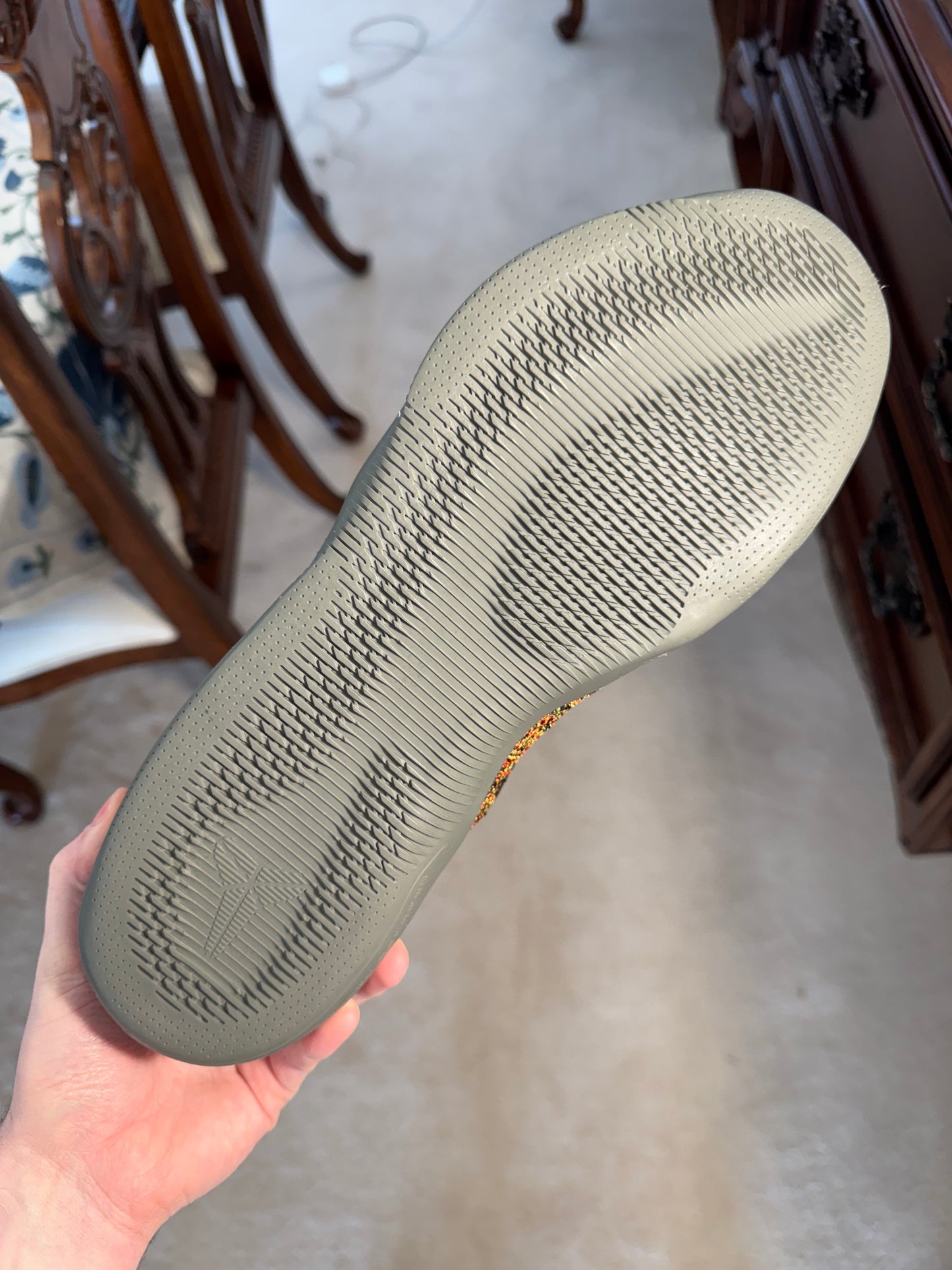 Kobe 11 Alt Tumbled Grey Multi