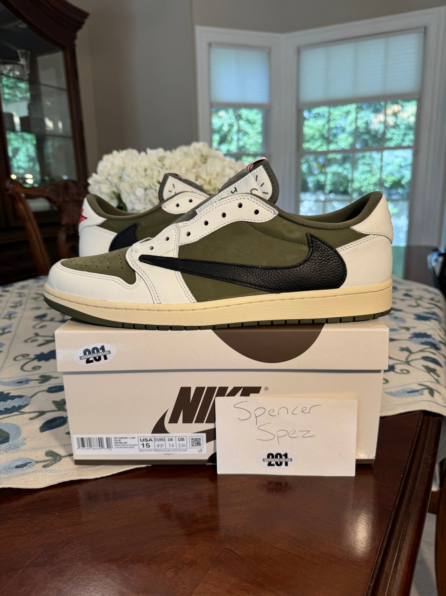 Jordan Retro 1 Low Travis Scott Olive