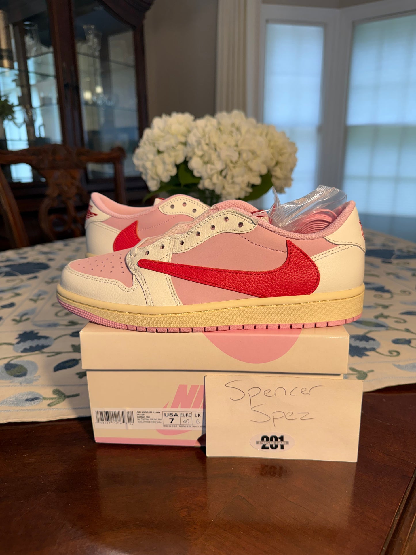 Jordan Retro 1 Low Travis Scott Tropical Pink