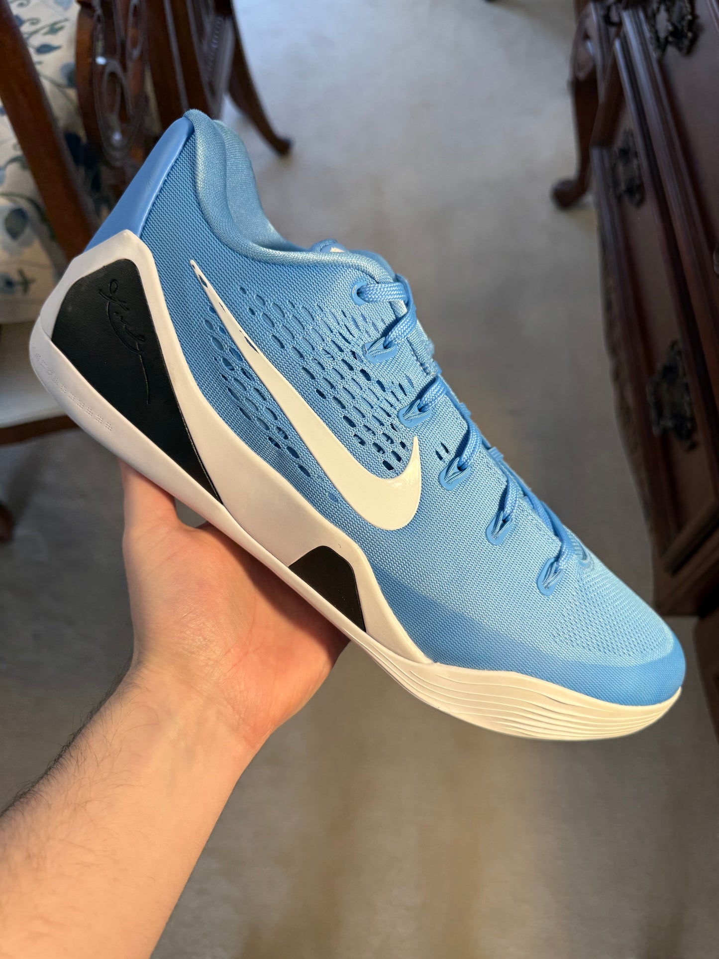 Kobe 9 EM Low Protro TB University Blue