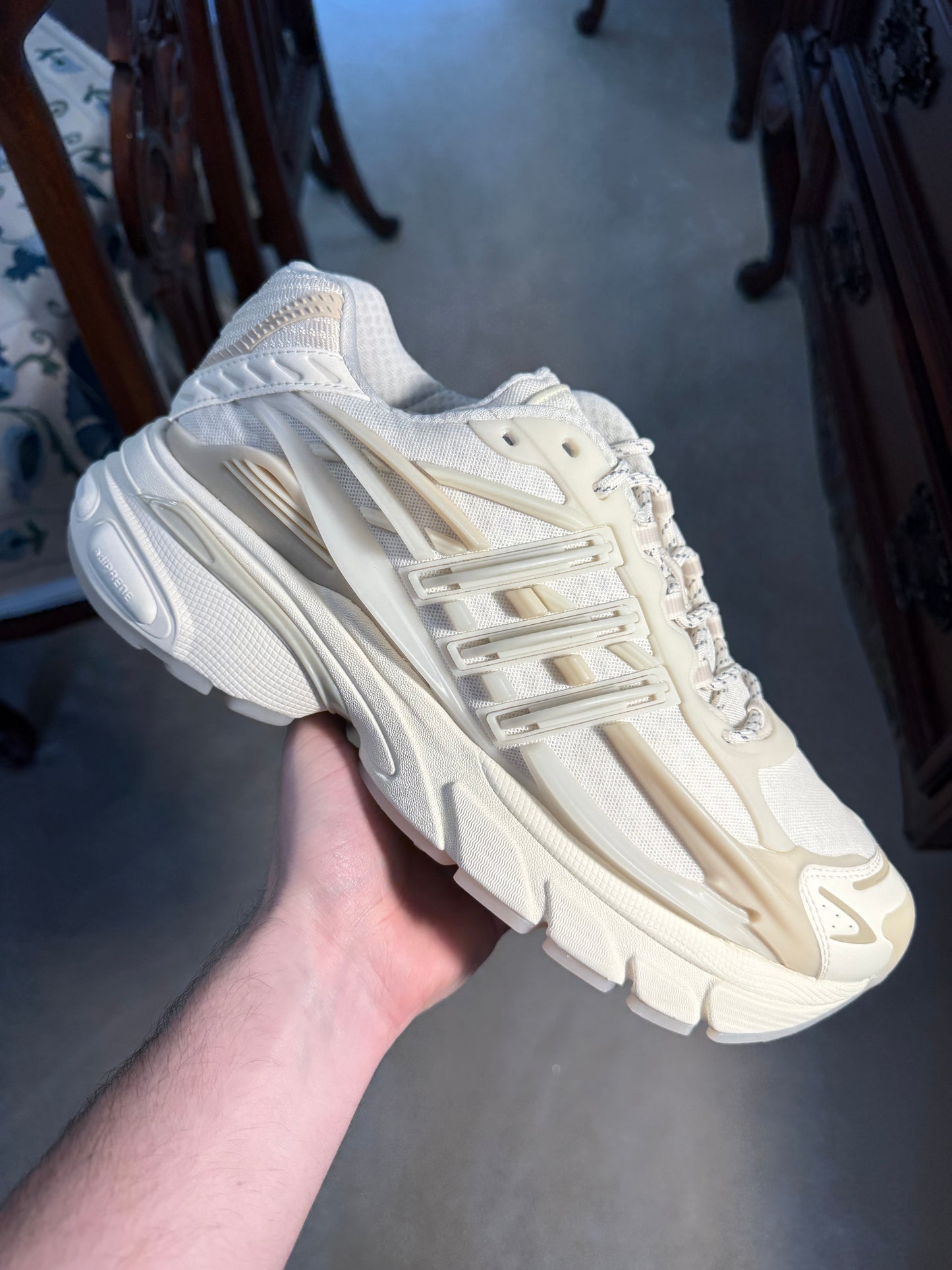Adistar Jellyfish Pharrell Williams Triple White