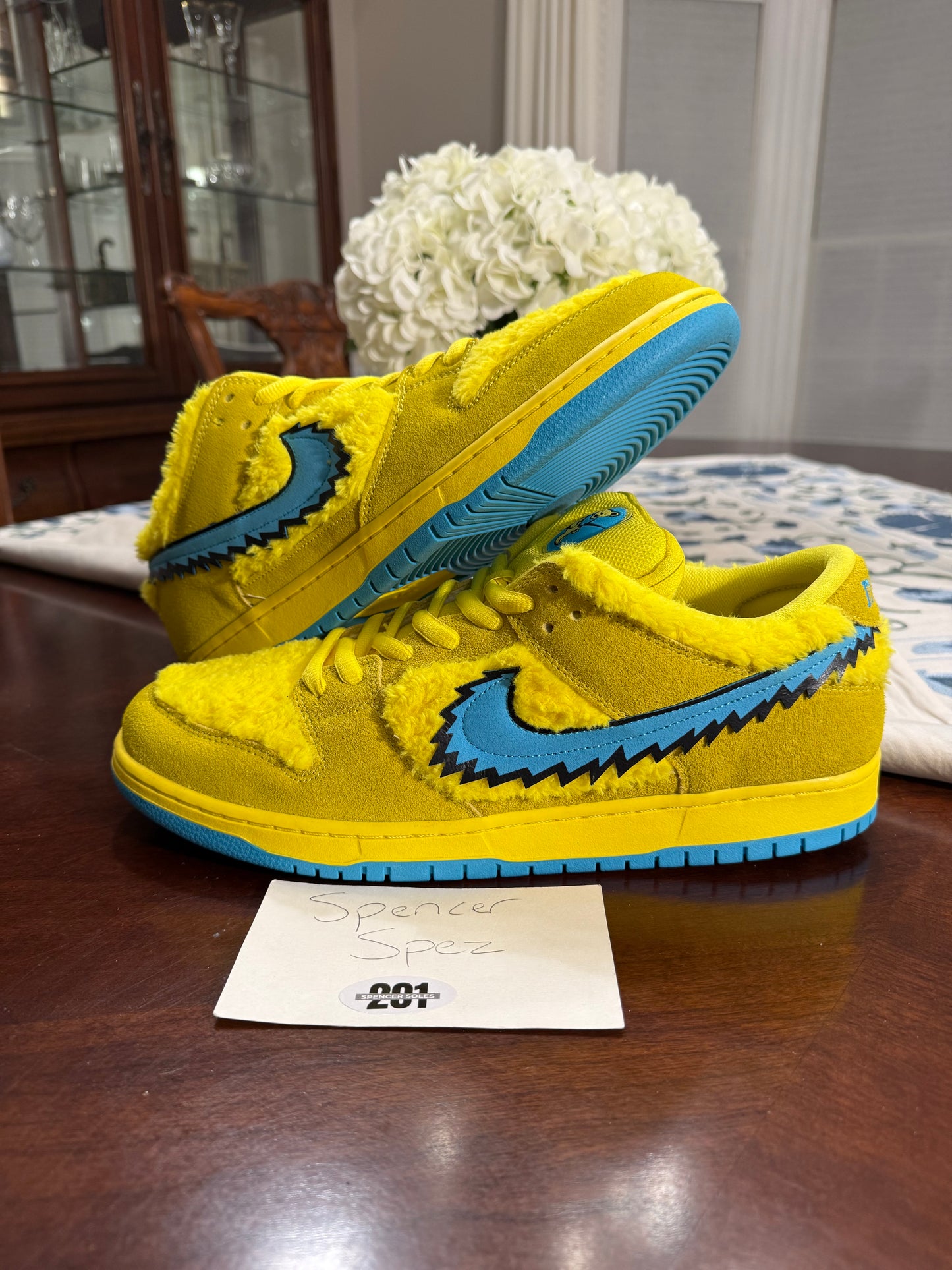 Nike SB Dunk Low Grateful Dead Yellow Bear