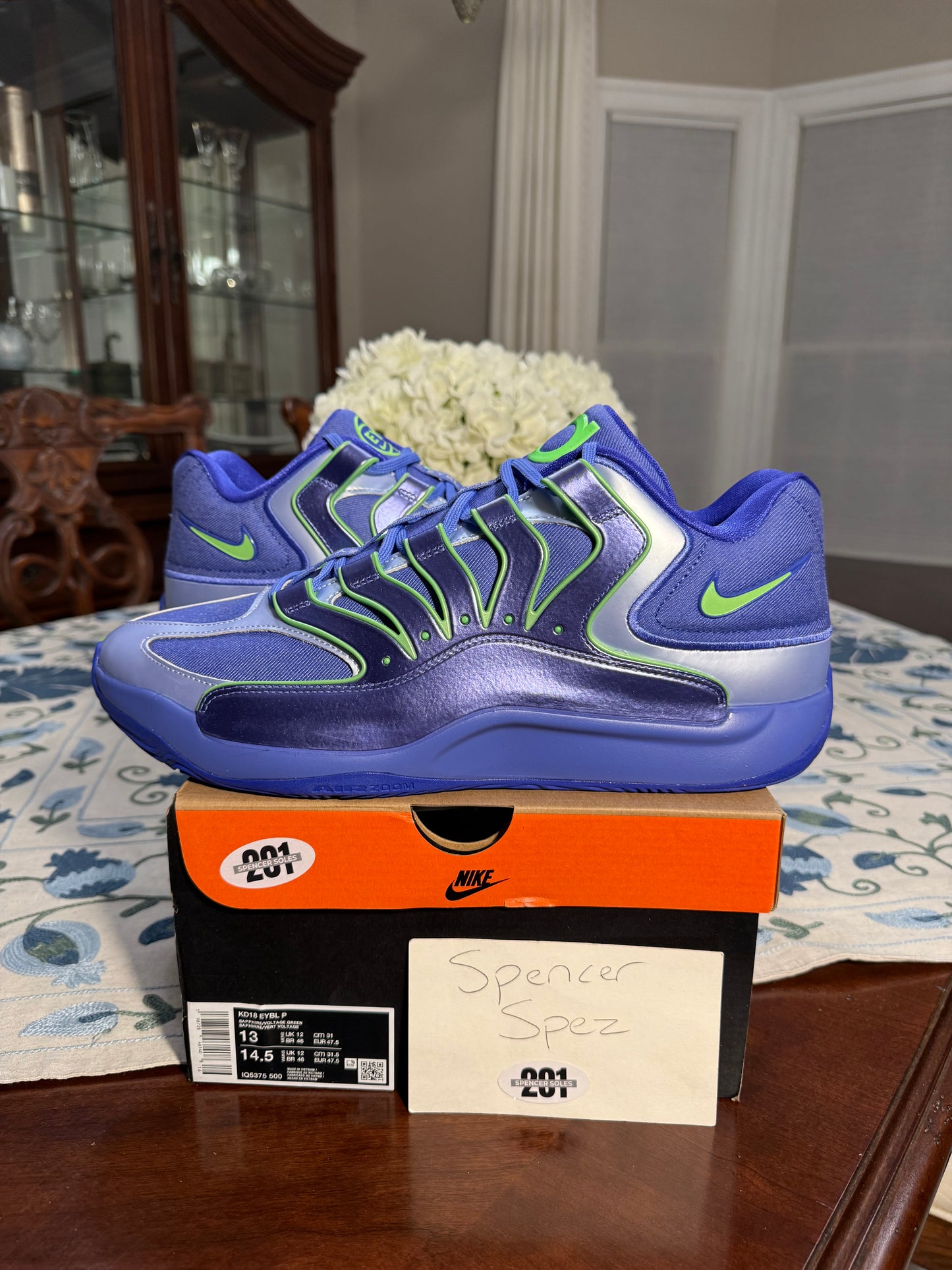 KD 18 EYBL
