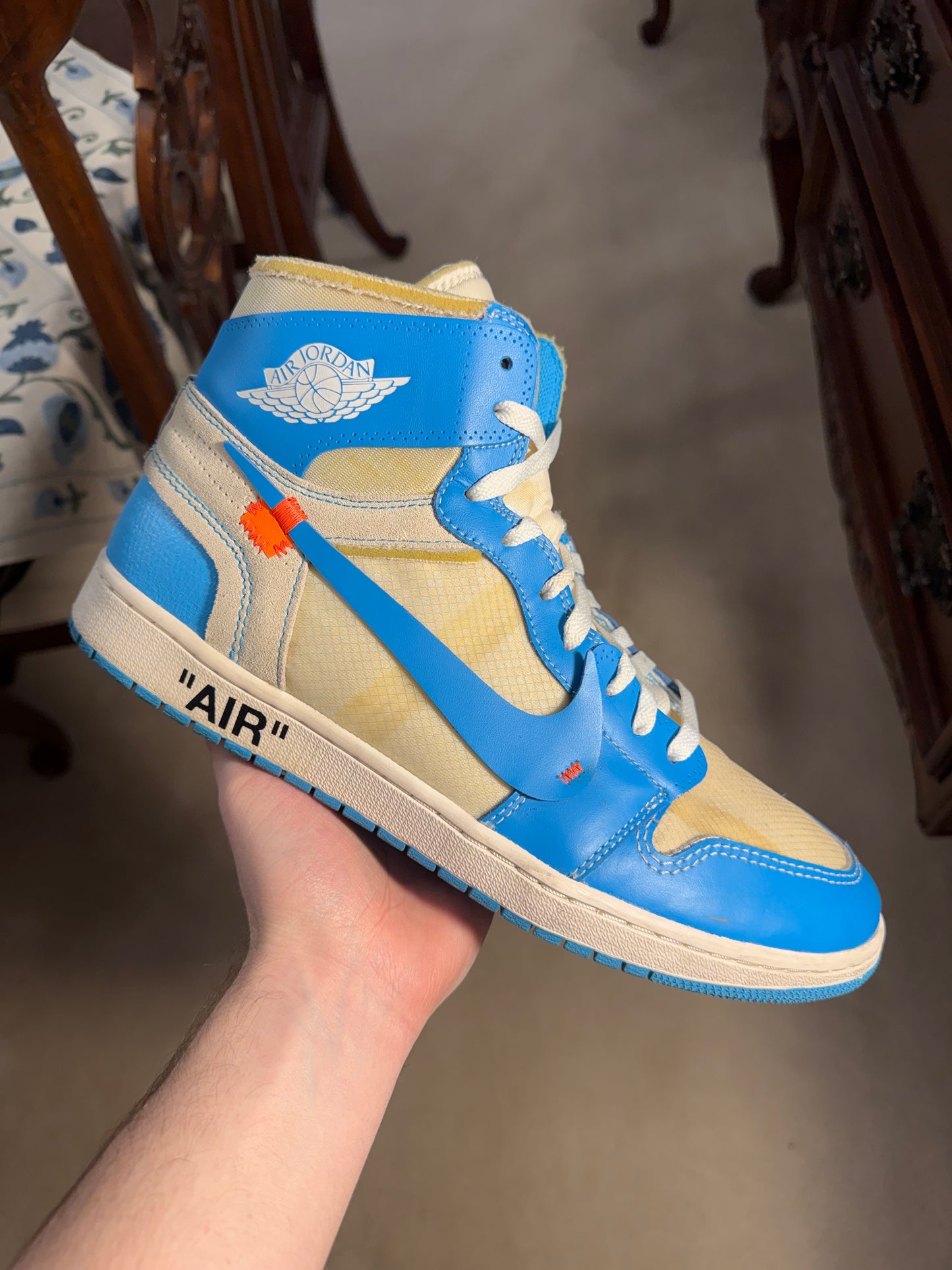 Jordan Retro 1 High Off-White UNC