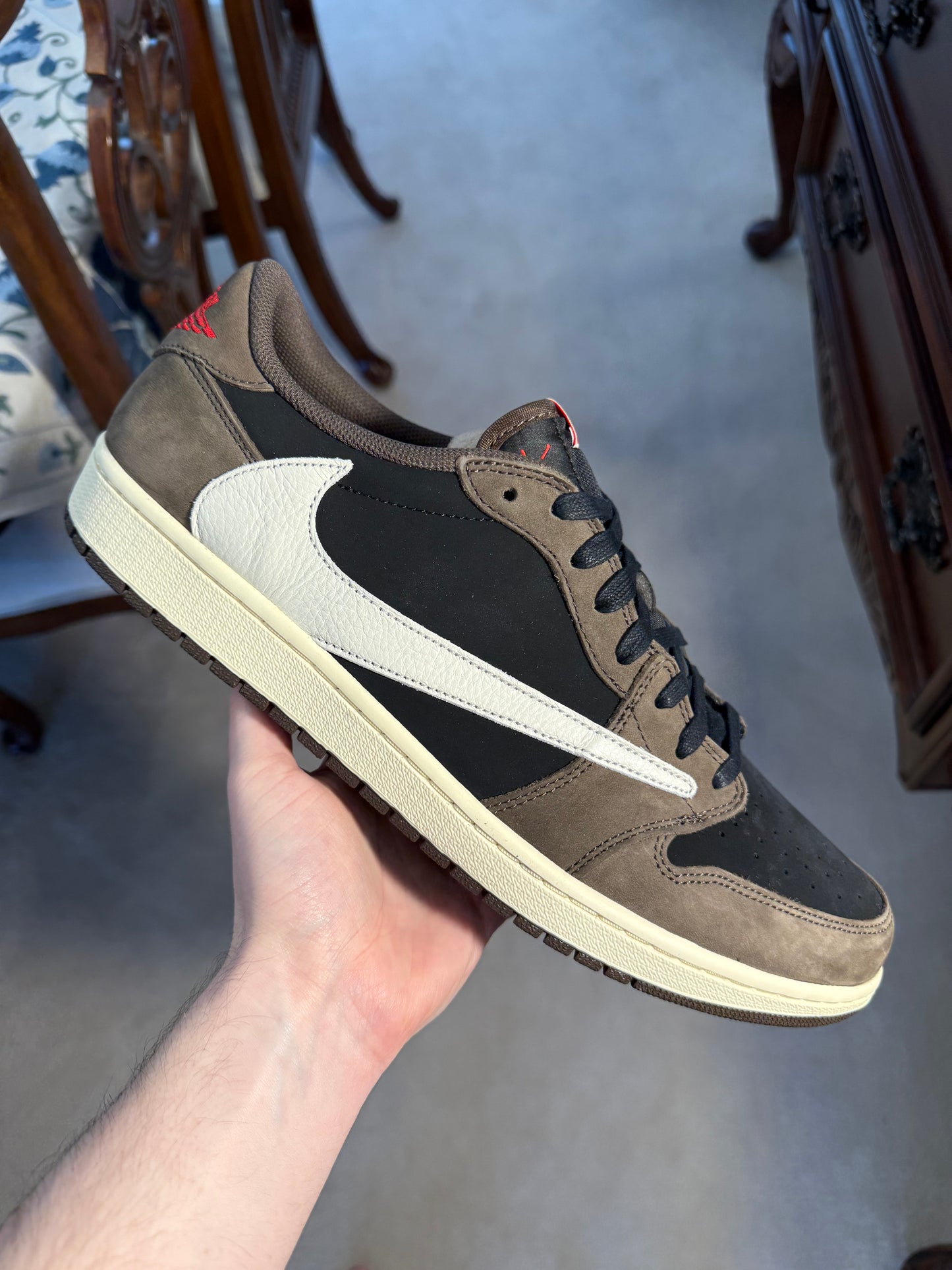 Jordan Retro 1 Low Travis Scott Mocha