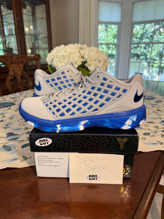 Kobe 3 Protro Low Kentucky PE Gray