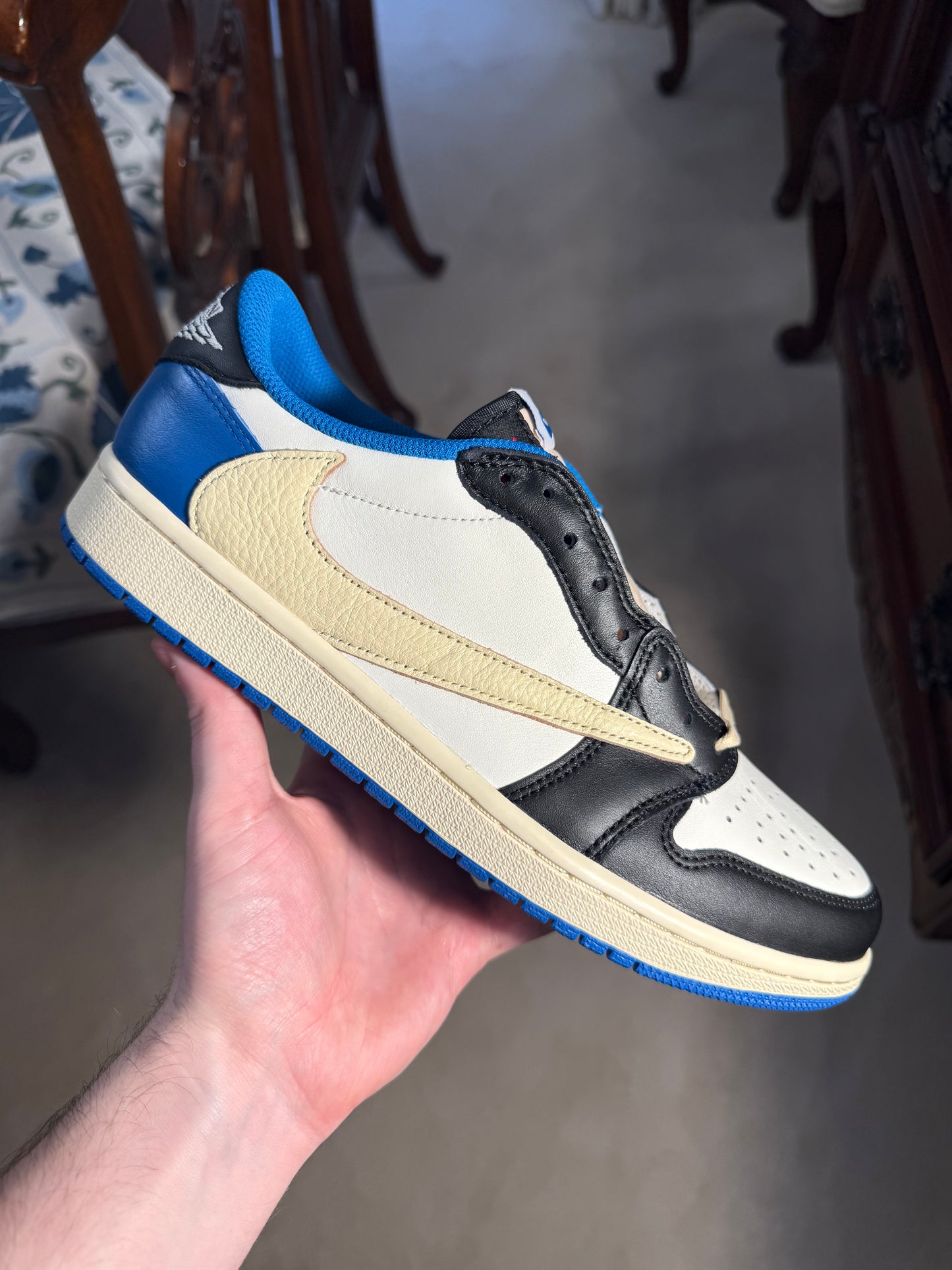 Jordan Retro 1 Low Travis Scott Fragment