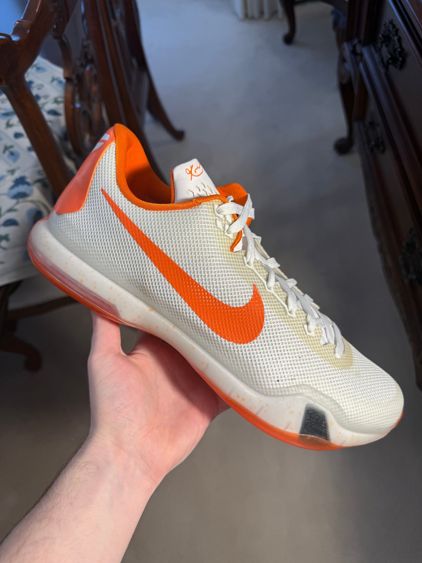Kobe 10 TB White/Orange