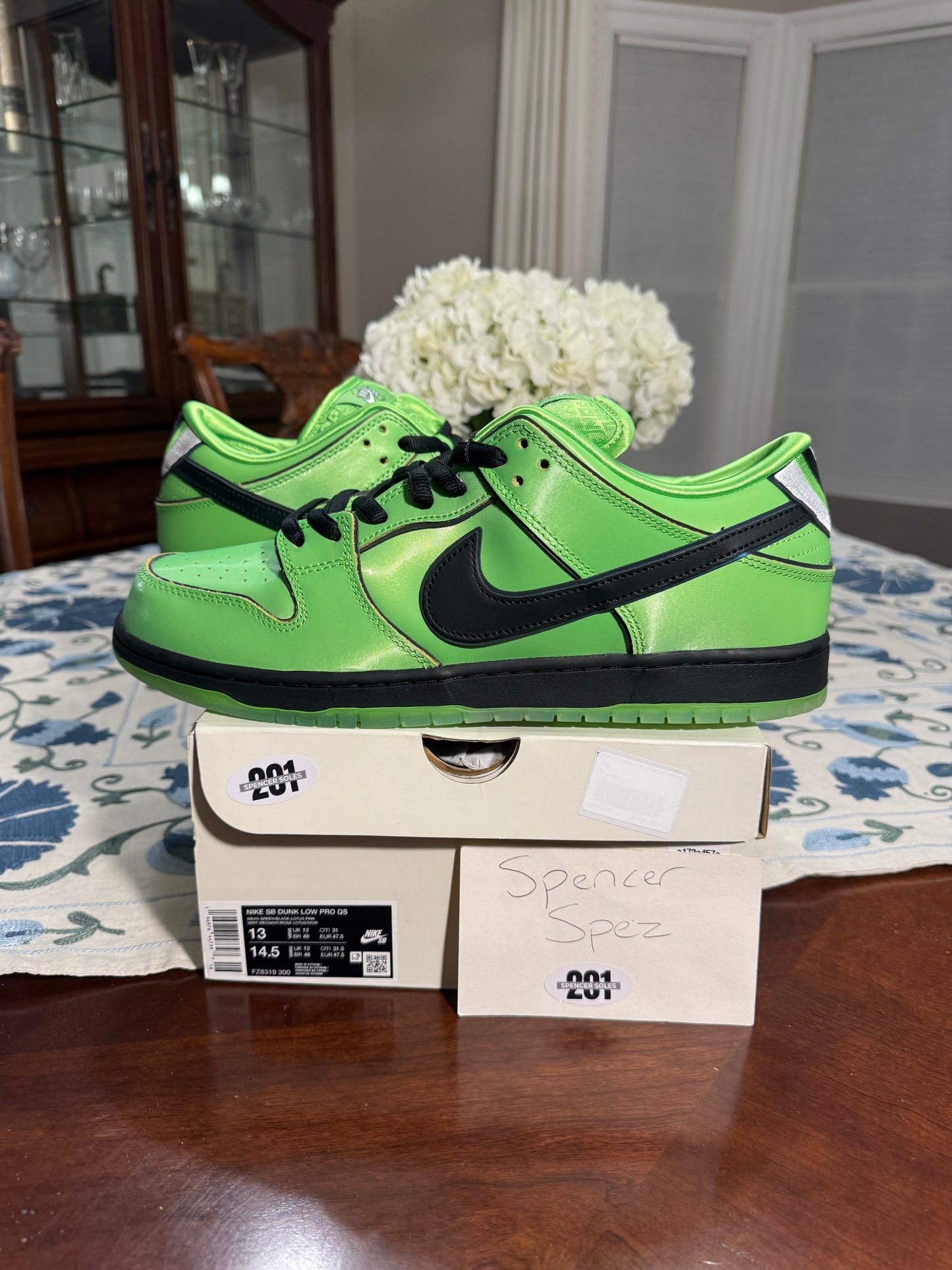 Nike SB Dunk Low Powerpuff Buttercup