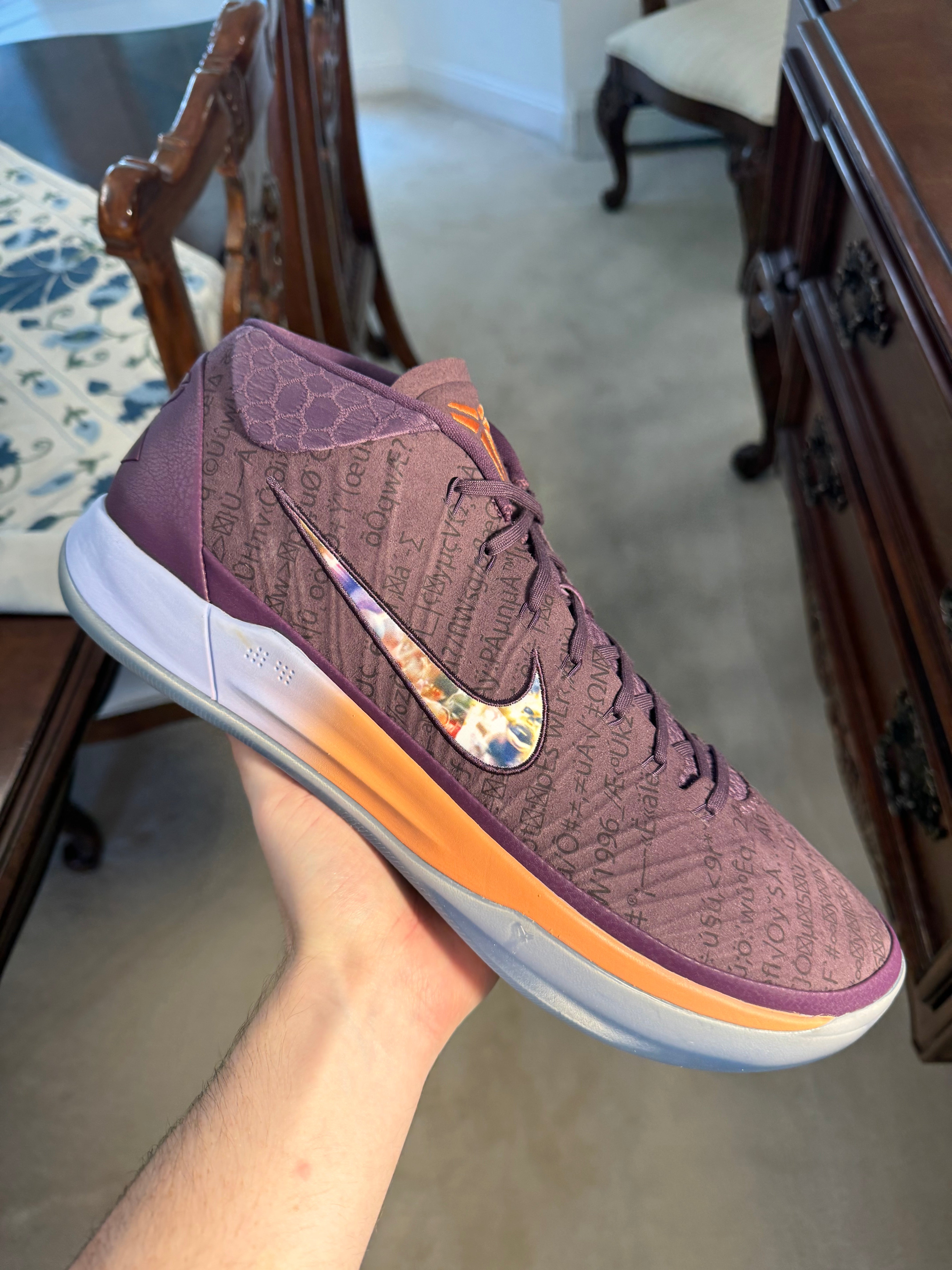 Devin booker shops kobe ad