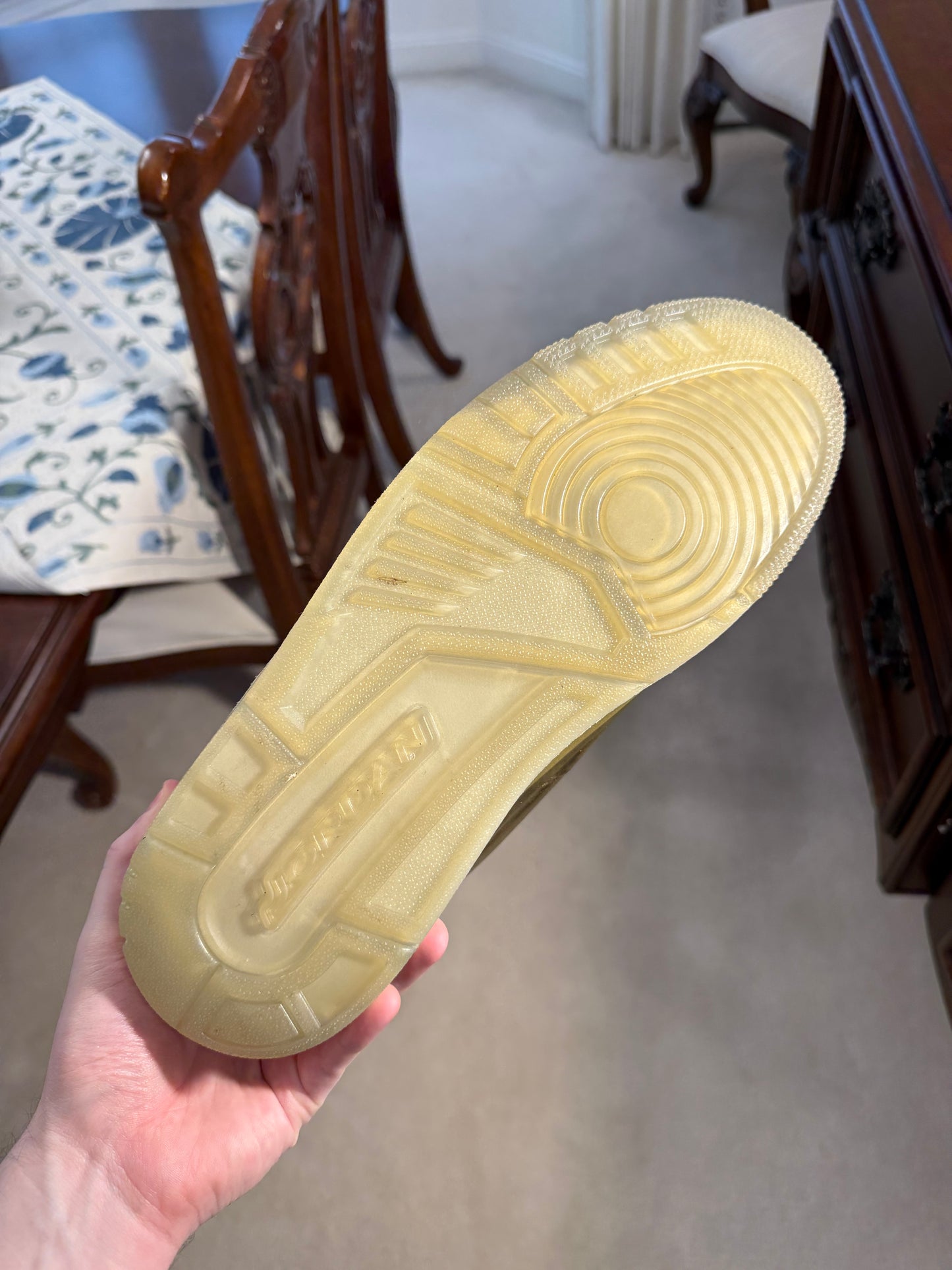 Jordan Retro 3 Usher All-Gold PE