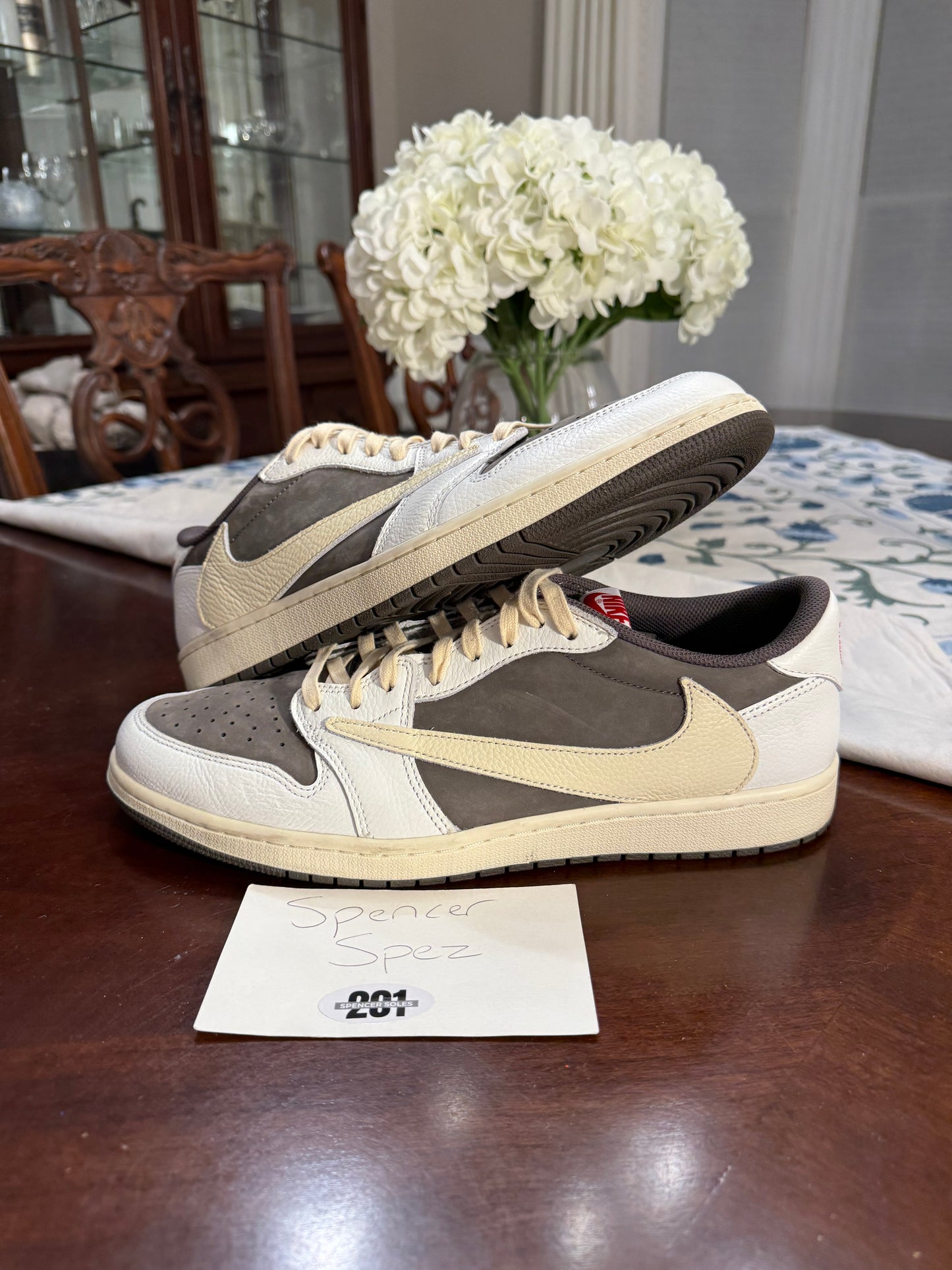 Jordan Retro 1 Low Travis Scott Reverse Mocha