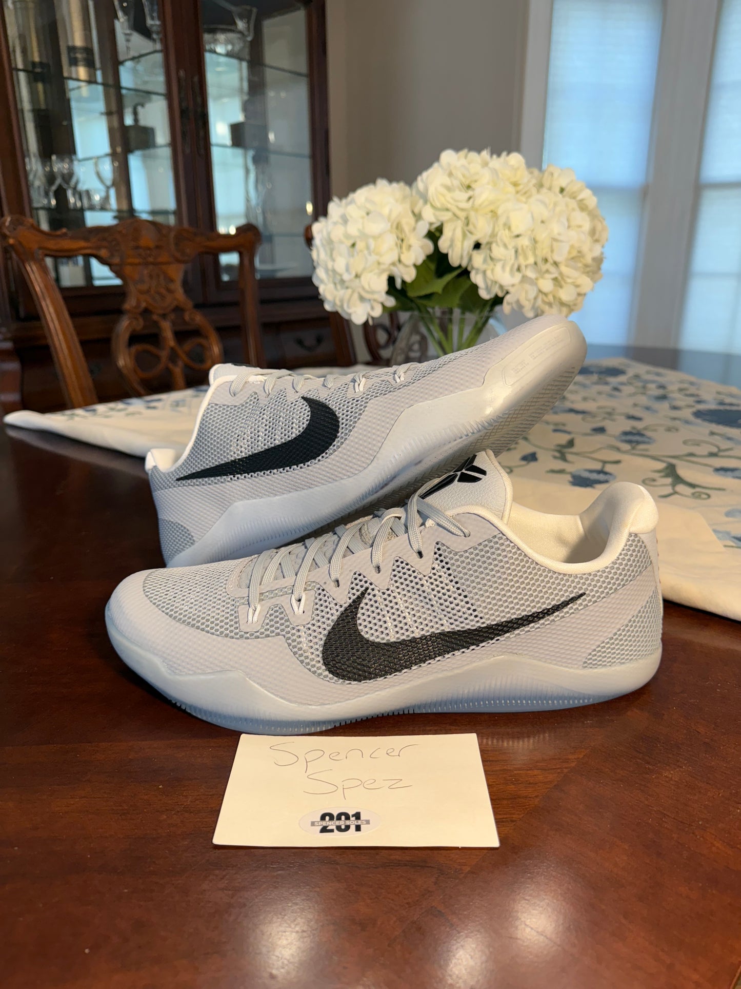 Kobe 11 TB Wolf Grey