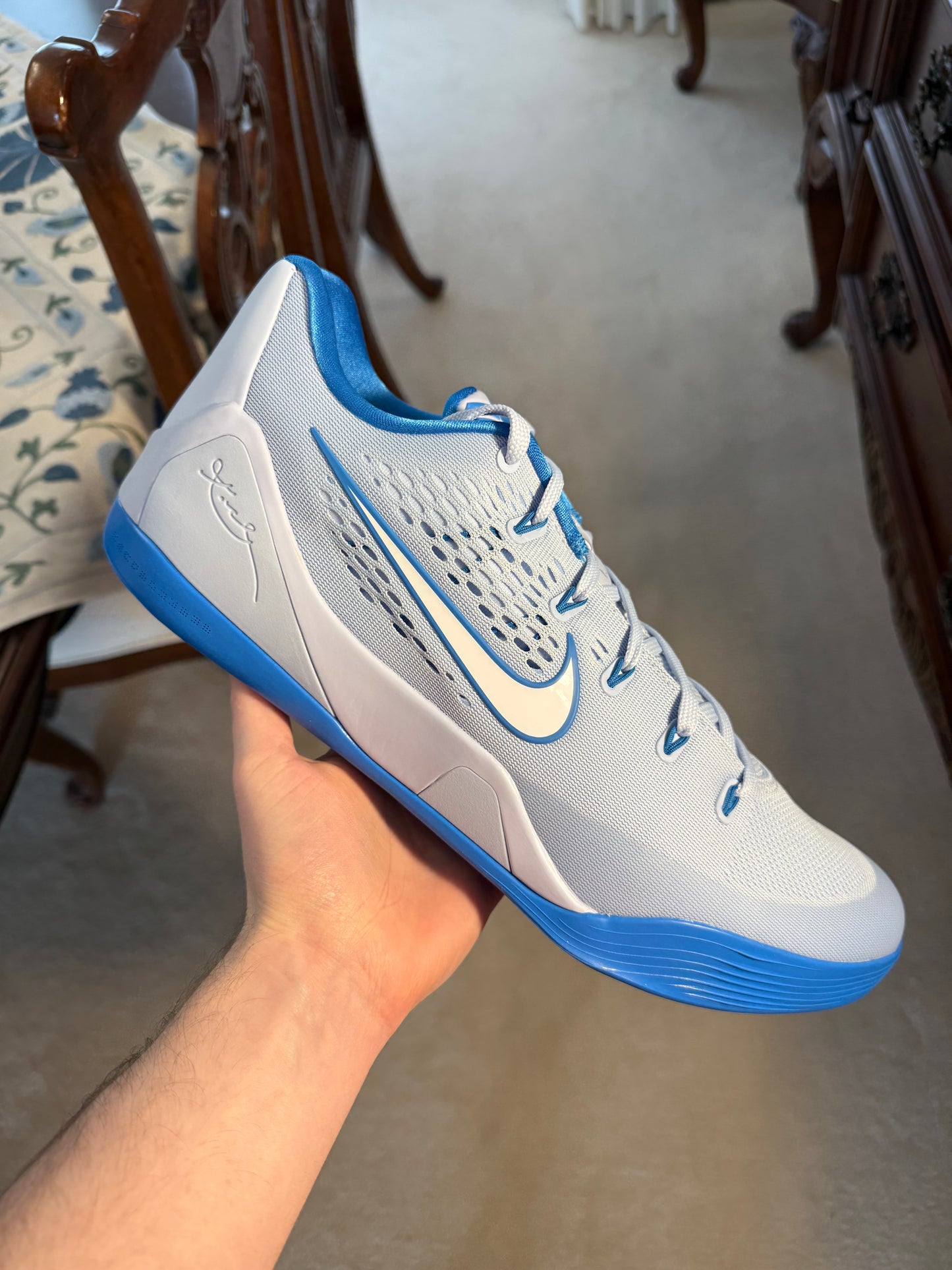 Kobe 9 EM Low Protro TB Hydrogen Blue